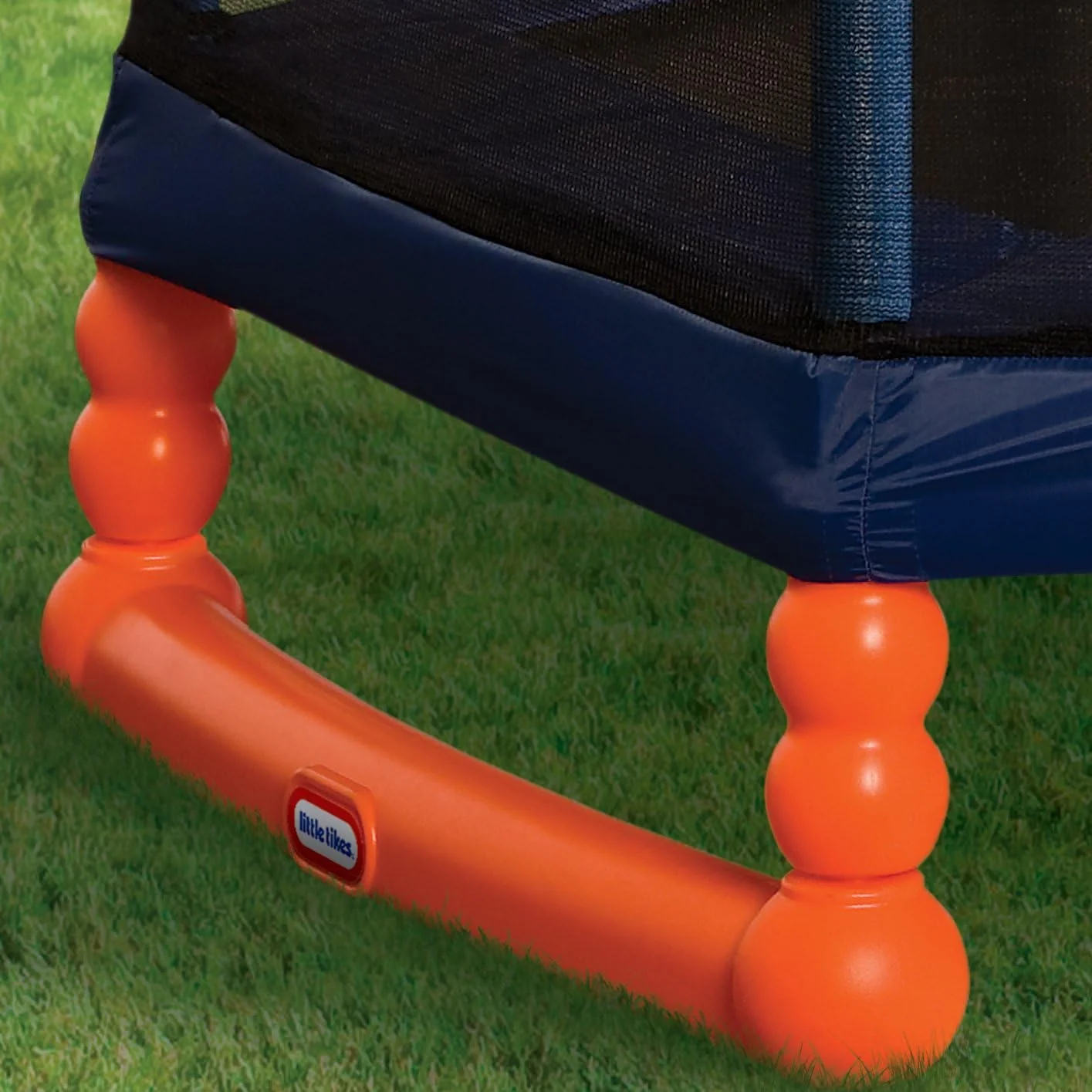 Little Tikes 7ft Kids' Trampoline with Safety Enclosure - Image 3