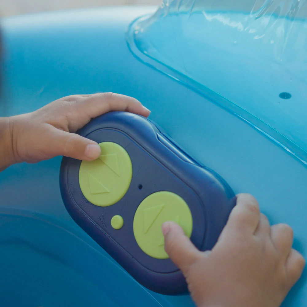 PoolCandy Splash Runner - Remote Controlled Motorized Baby Boat - Image 3