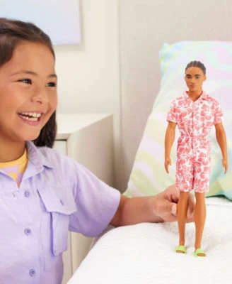 Barbie Fashionistas Ken Doll - Black Hair with Trendy Heart Shirt - Image 3