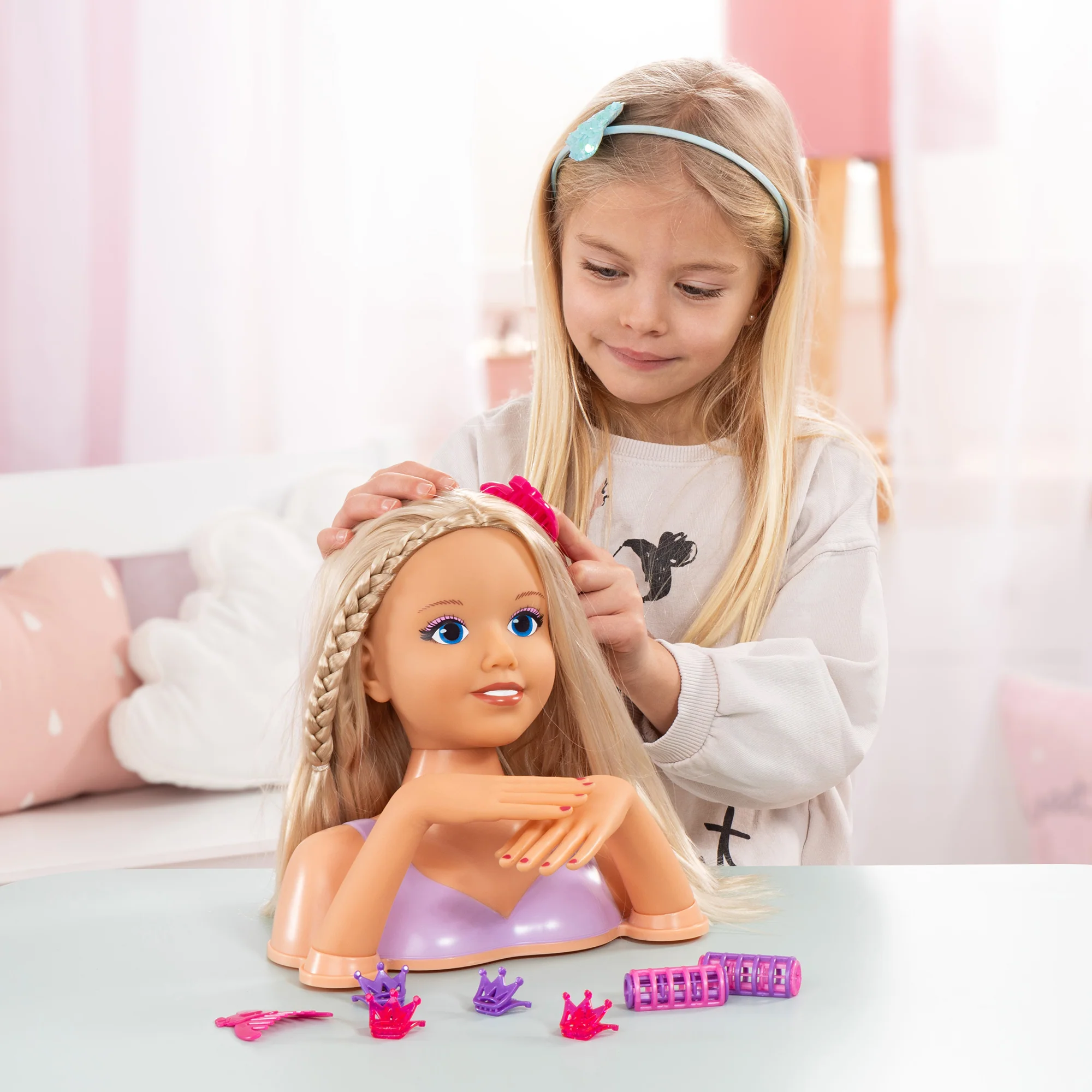 Bayer Design Lisa Top Model Styling Head - 10" Beauty Playset - Image 5