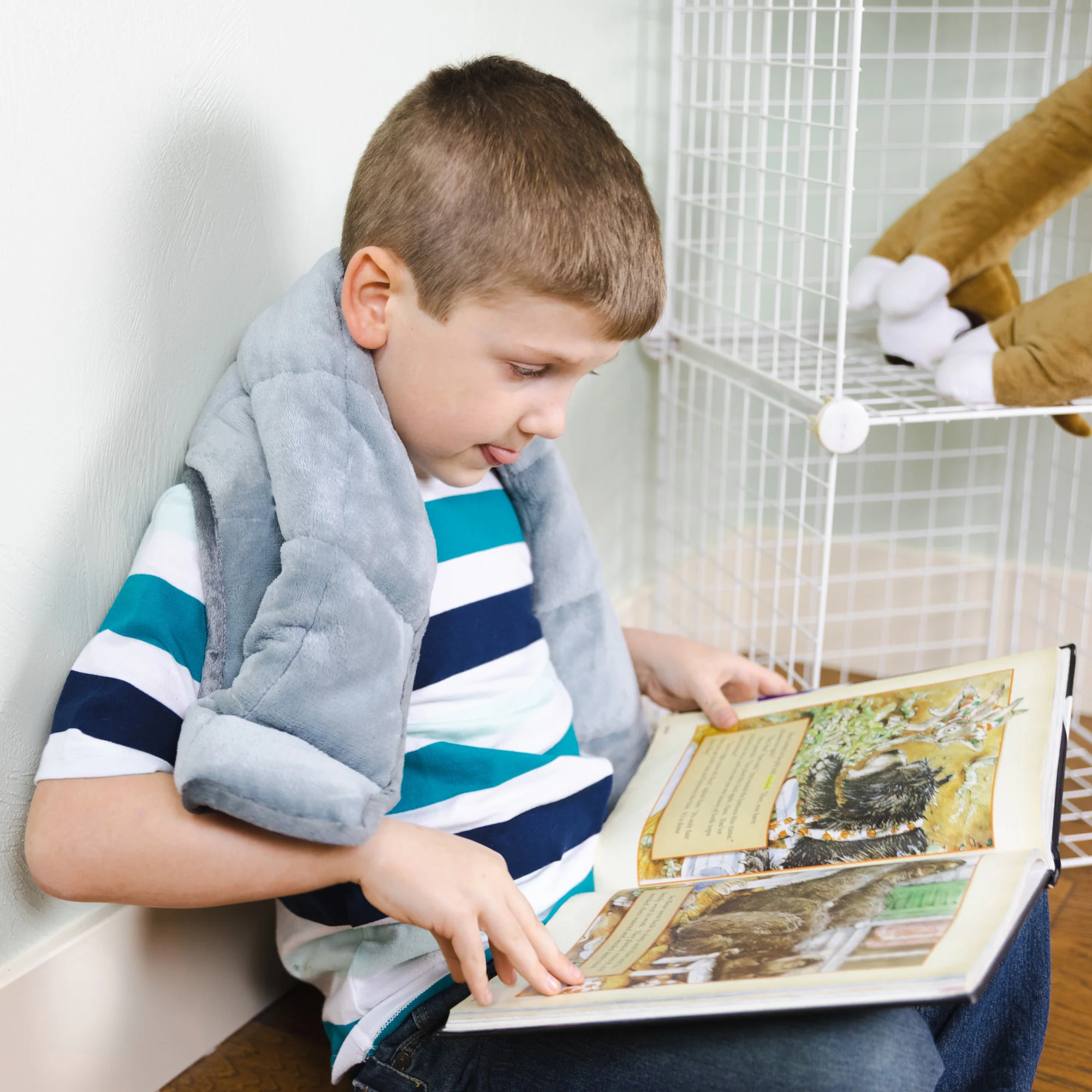 Bouncyband Dual Texture Weighted Shoulder Wrap for Kids - Gray - Image 2