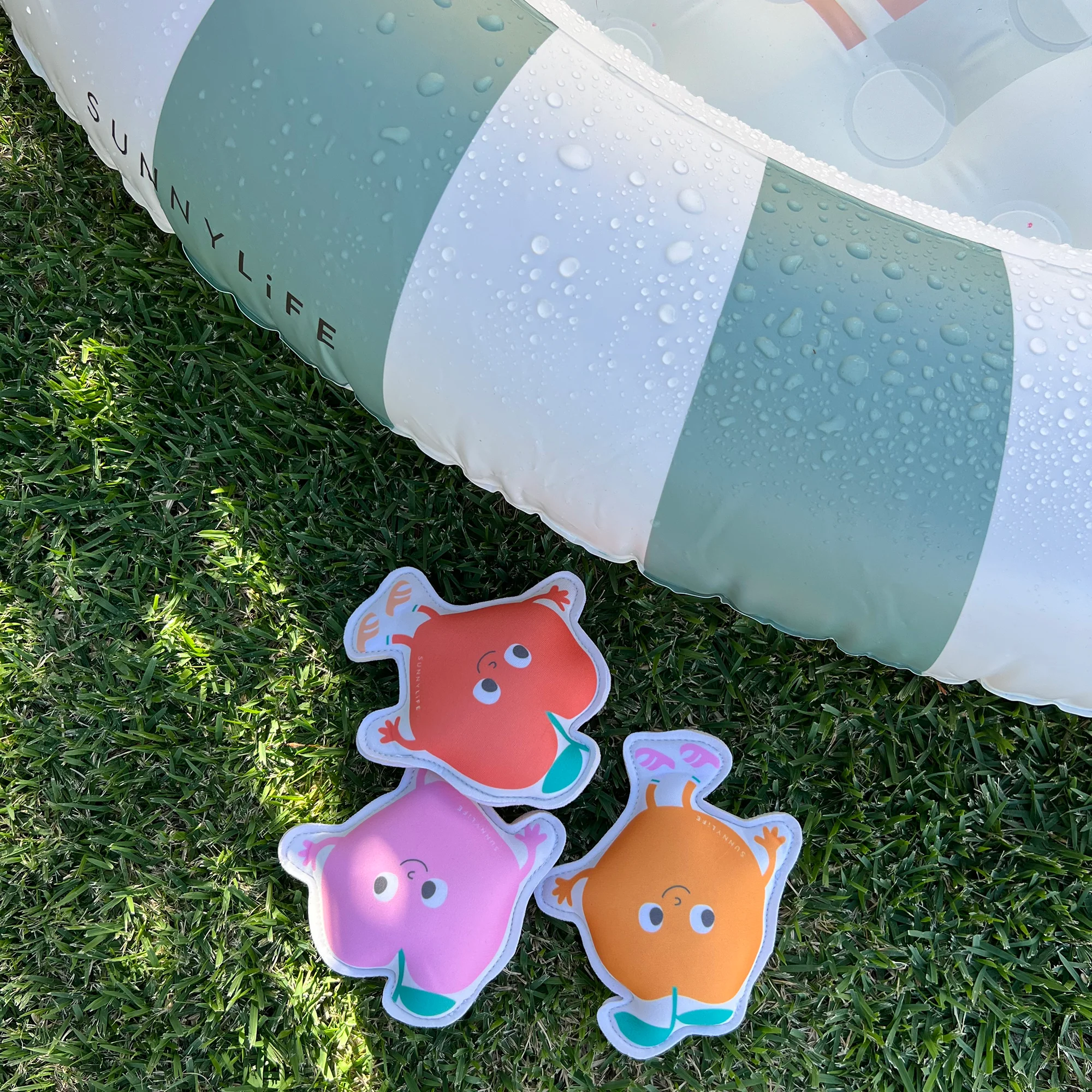 Sunnylife Dive Buddies Poppy The Peach Pool Diving Toys 3-Piece Set - Image 3