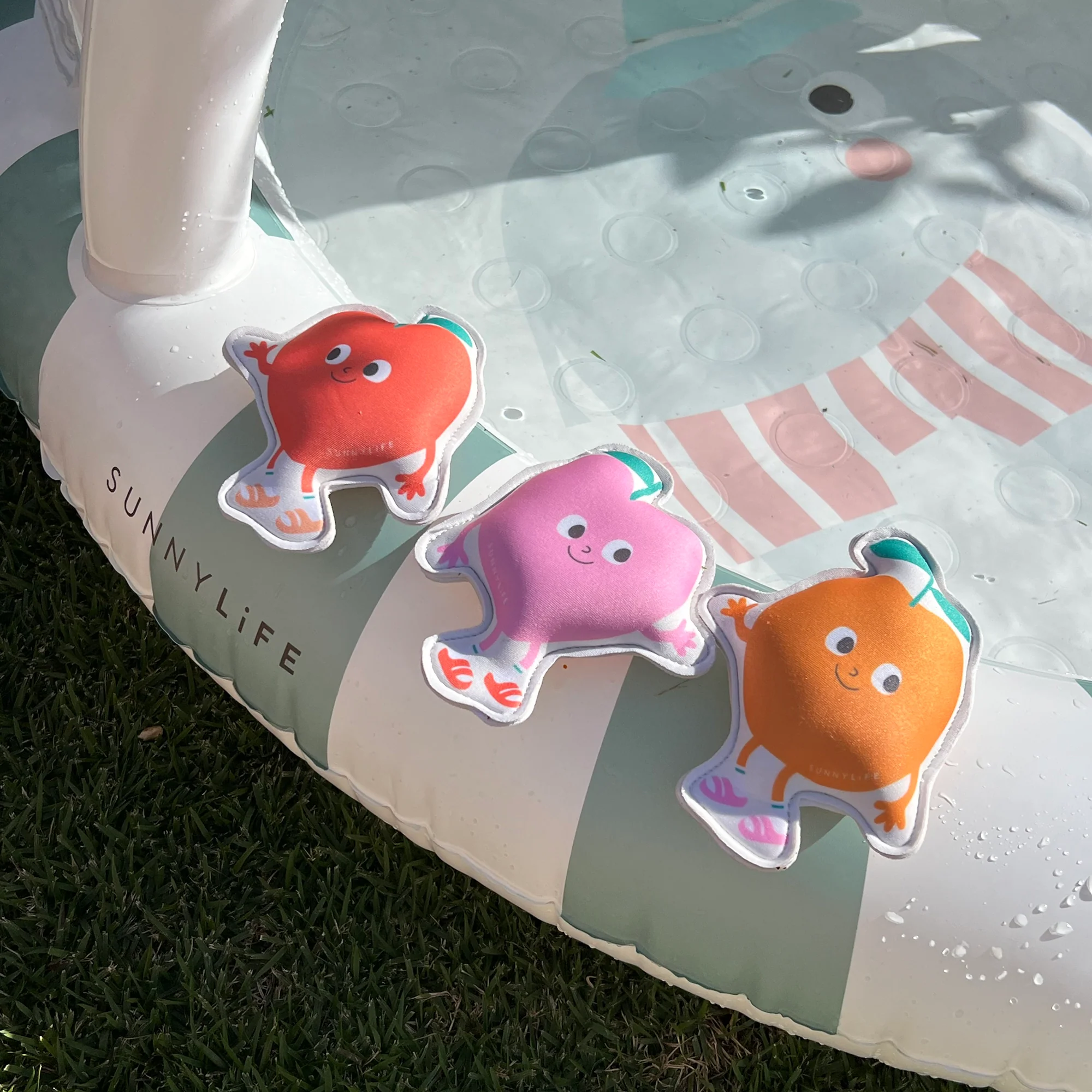 Sunnylife Dive Buddies Poppy The Peach Pool Diving Toys 3-Piece Set - Image 5