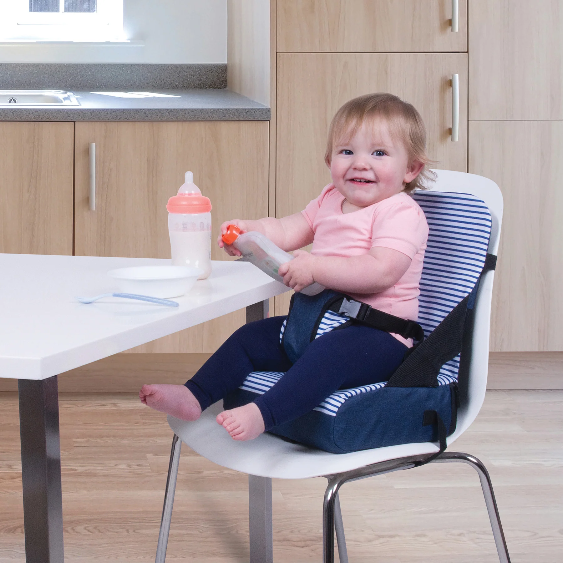 Dreambaby® Grab 'N Go Booster Seat - Navy: Portable Dining Delight - Image 8