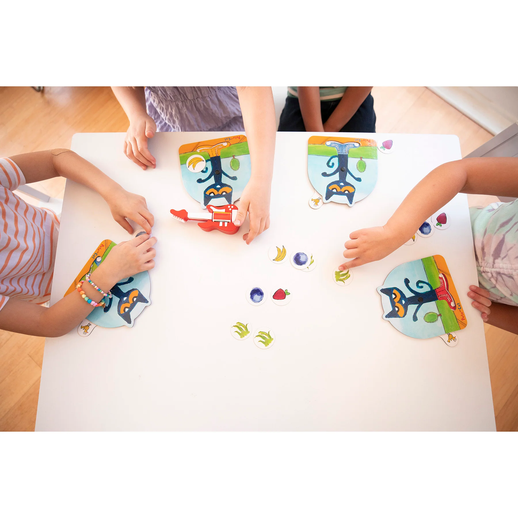Pete the Cat: I Love My White Shoes Interactive Game - Image 2