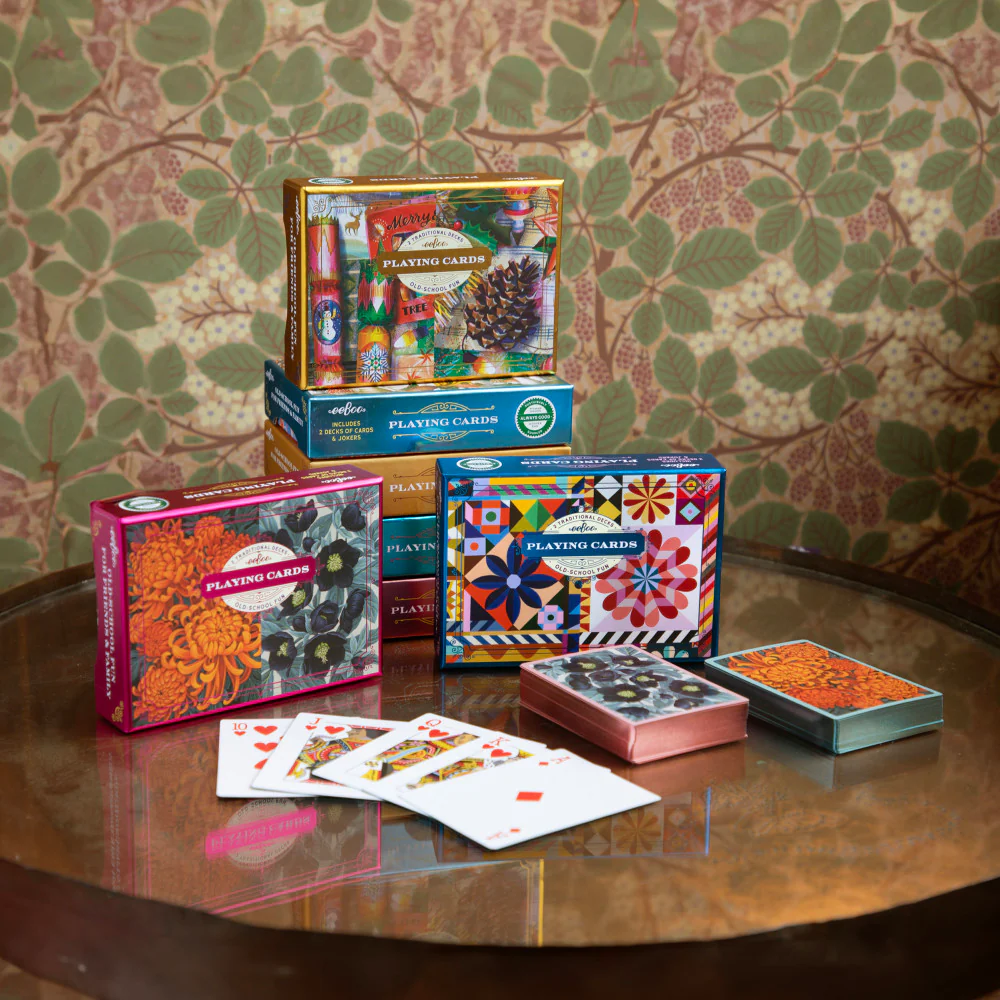 eeBoo Piece & Love Christmas Decorations Deluxe Playing Cards - Image 5