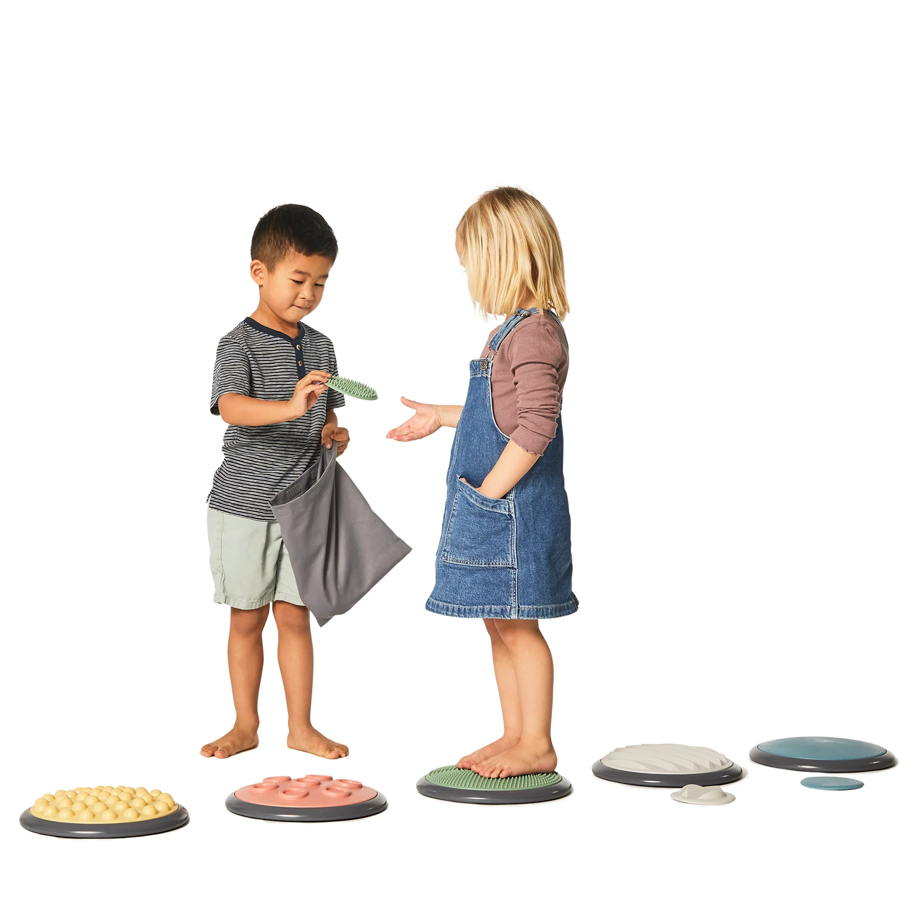 GONGE Tactile Discs Nordic - Sensory Development Rubber Game Set - Image 2