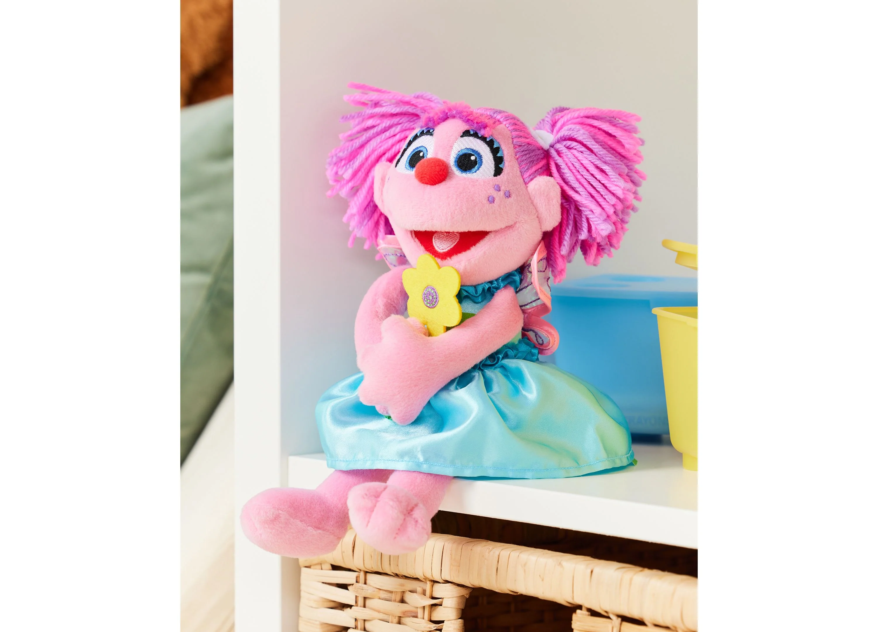 GUND Abby Cadabby 11 inch Plush with Iridescent Wings and Flower - Image 5