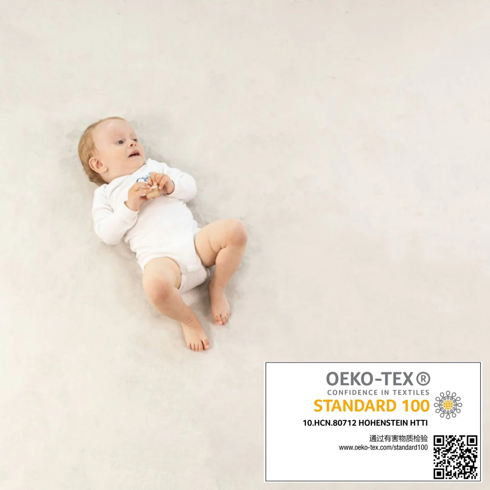 Hakuna Matte: Plush Coral Velvet Baby Playmat - Soft Grey - Image 5