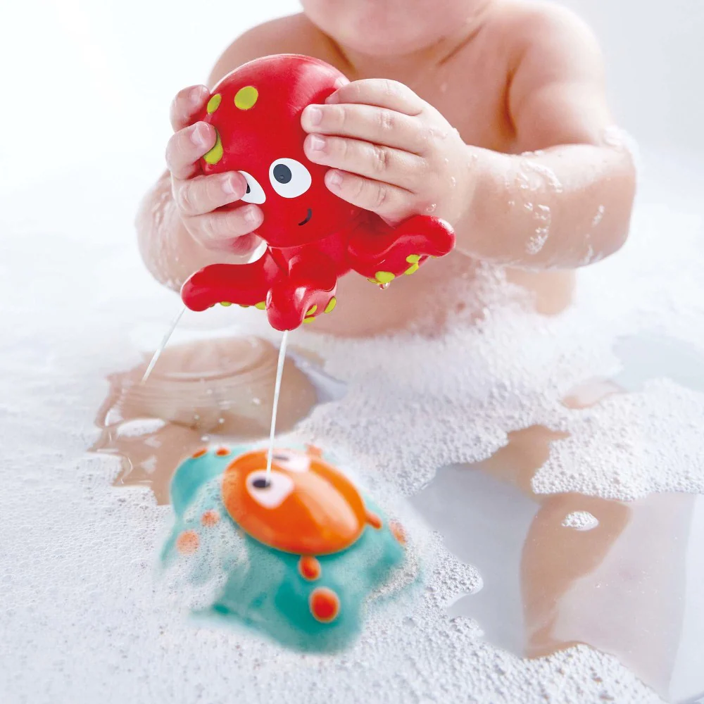 Hape Ocean Floor Squirters - Playful 2pc Bath Toy Set - Image 4