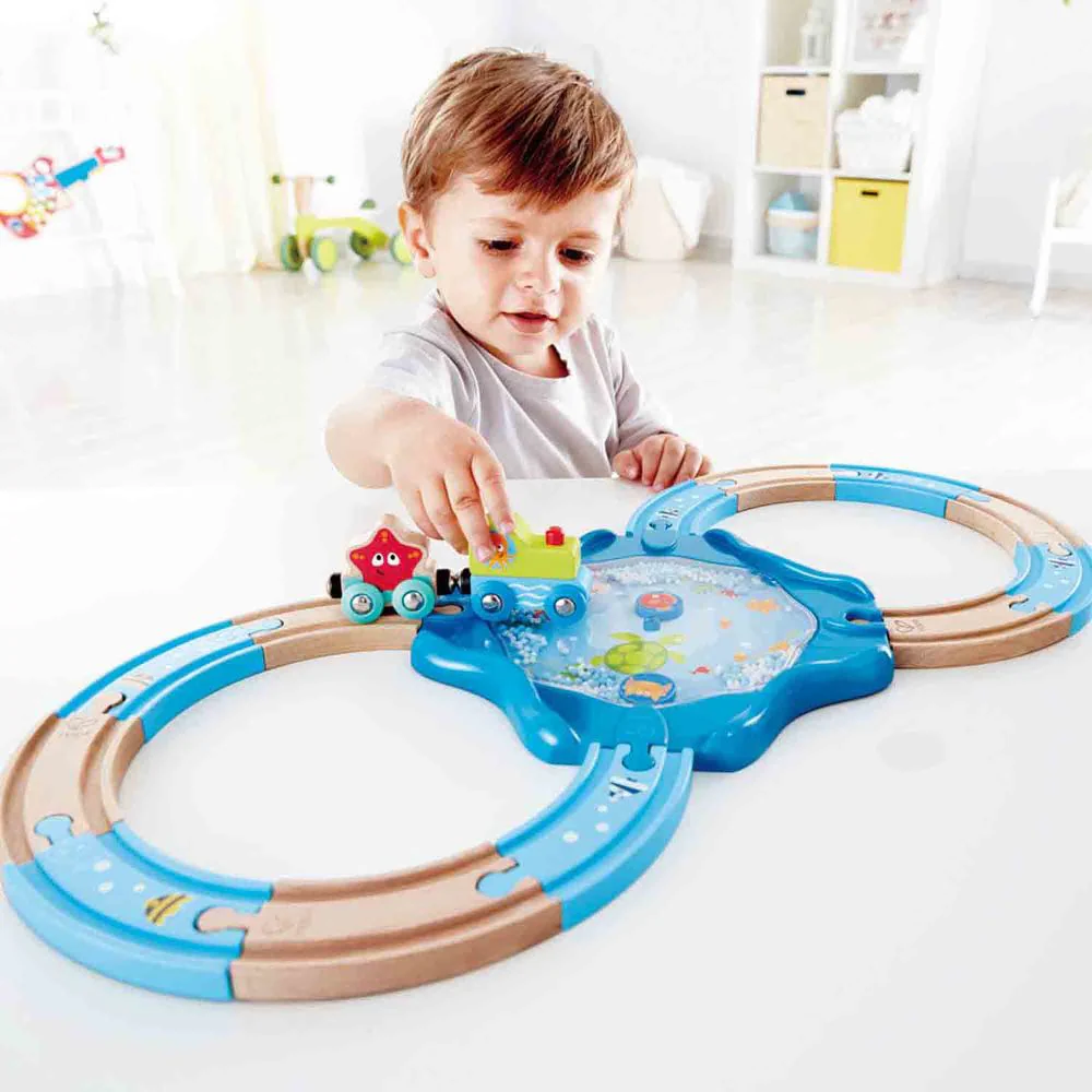 Hape Undersea Adventure Wooden Train Set - Figure 8 Track - Image 3