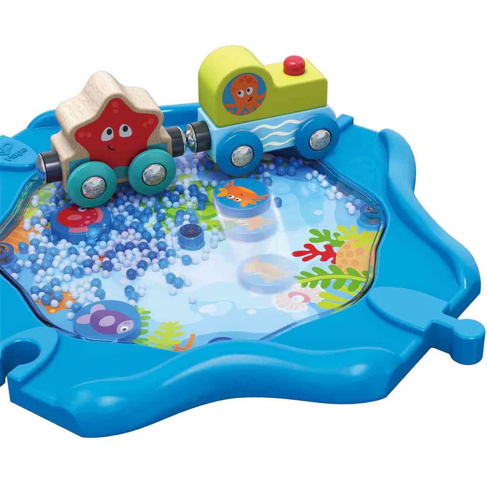 Hape Undersea Adventure Wooden Train Set - Figure 8 Track - Image 4