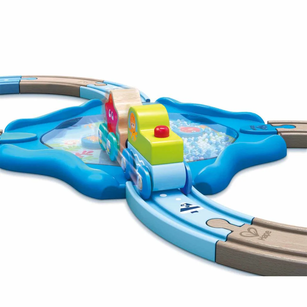 Hape Undersea Adventure Wooden Train Set - Figure 8 Track - Image 5