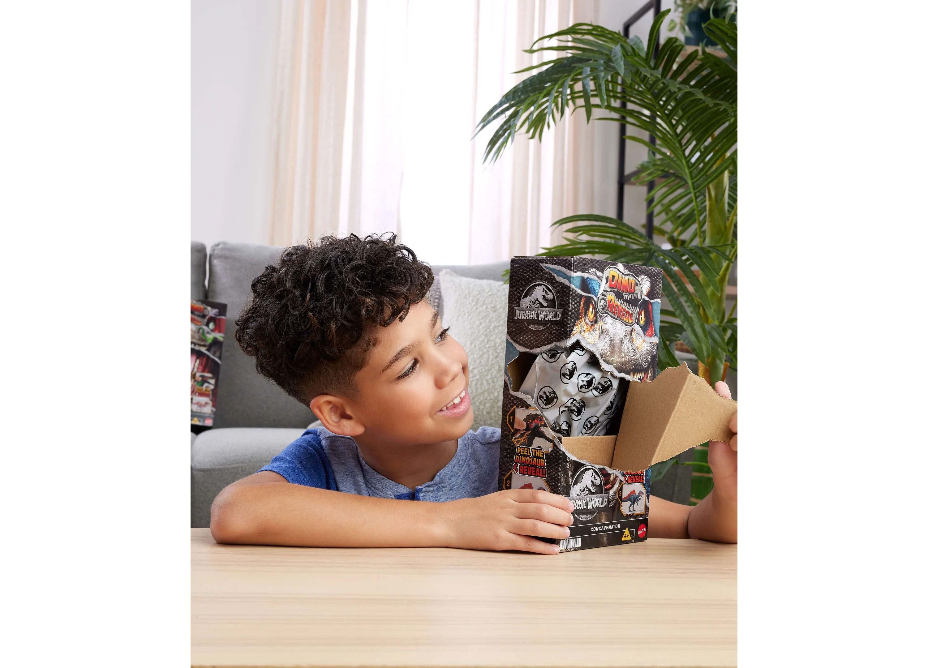 Jurassic World Dino Reveal Deluxe 11-Inch Color Change Dinosaur Figure - Image 5