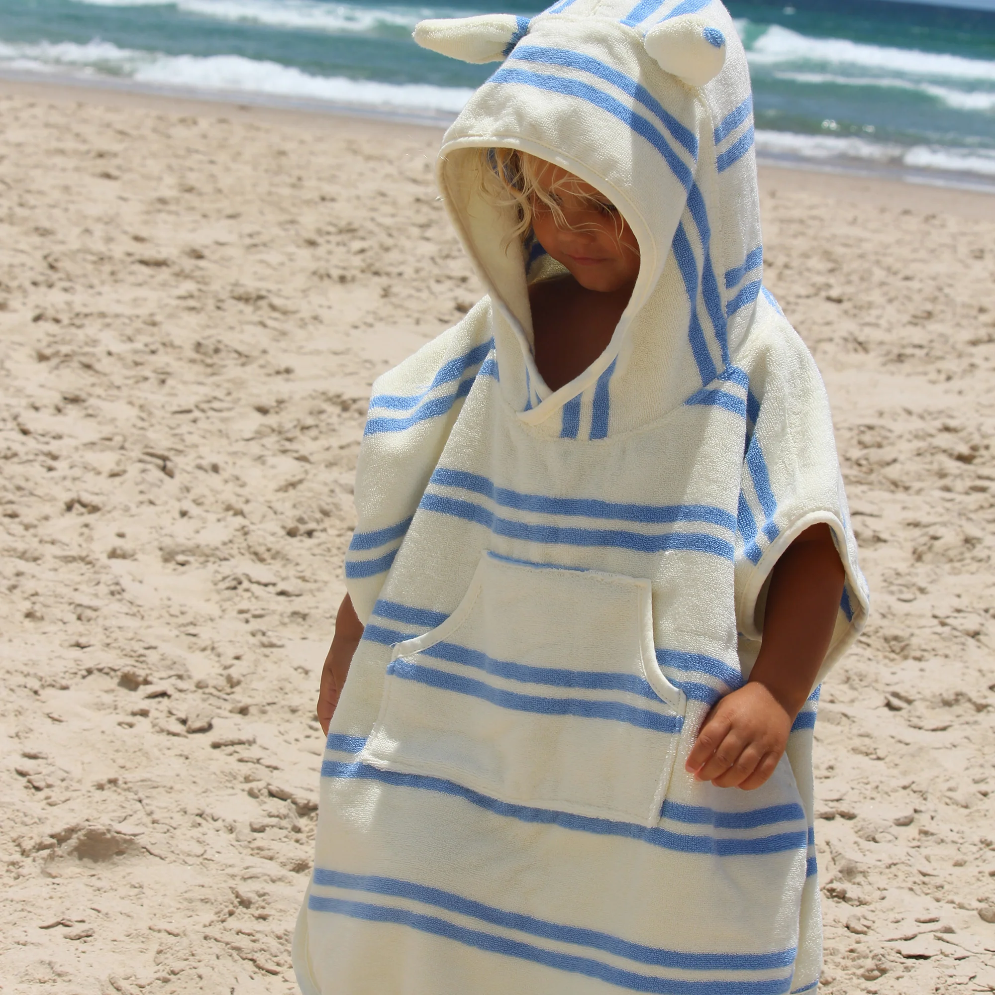 Sunnylife Sammy The Seagull Hooded Towel - Cotton Terry - Image 3