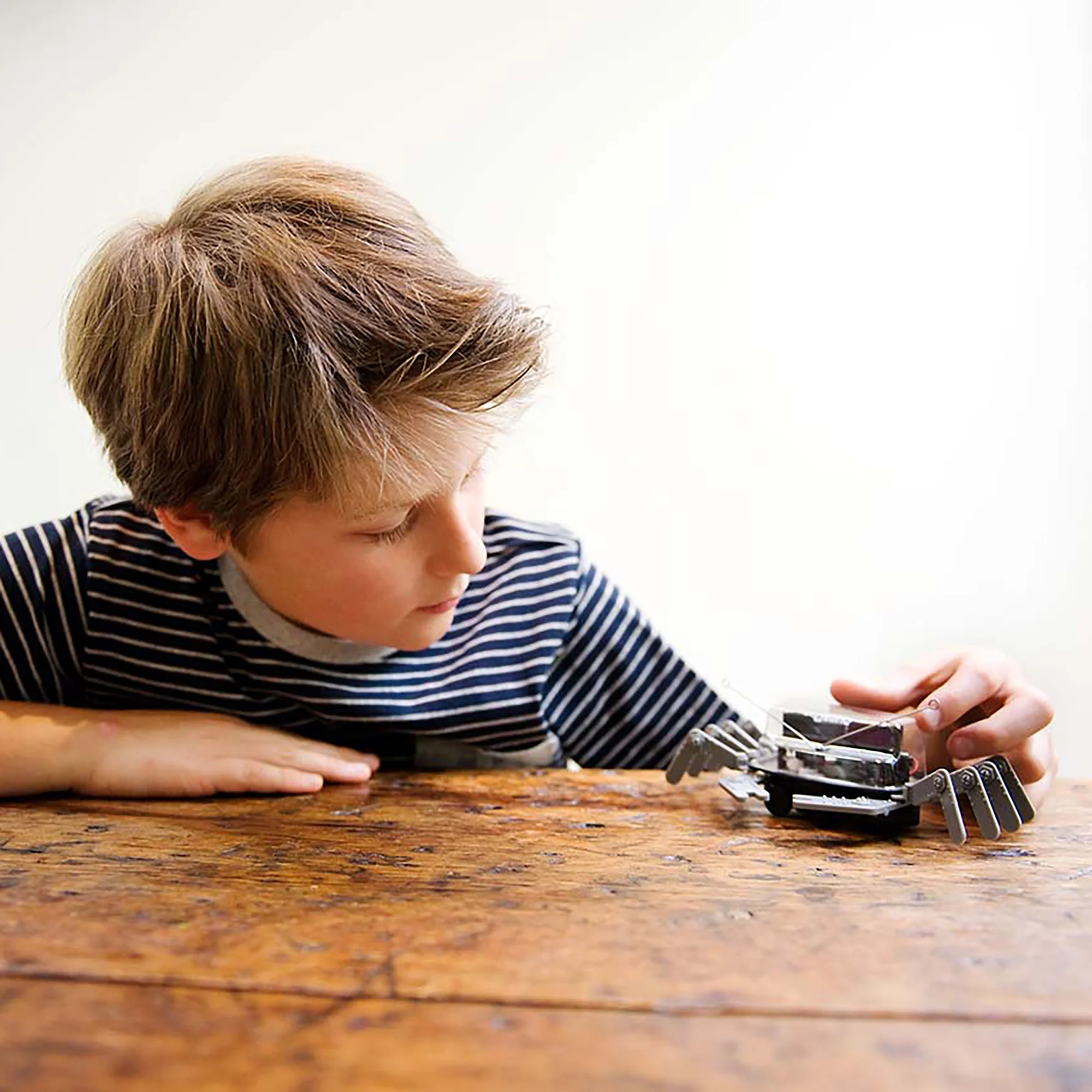 KidzRobotix Table Top Robot Build Kit With Edge Detection - Image 5