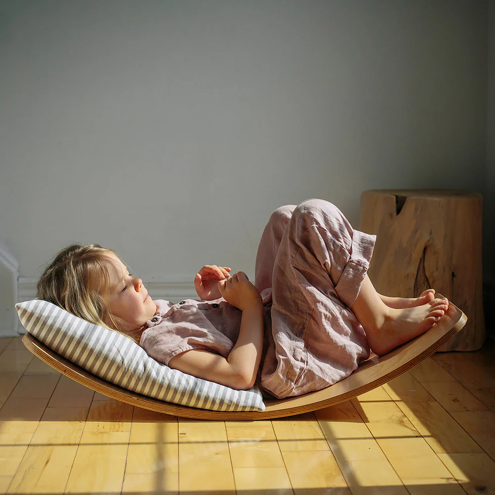 Kinderfeets Kinderboard - Multifunctional Balance Board - Natural Beechwood - Image 4