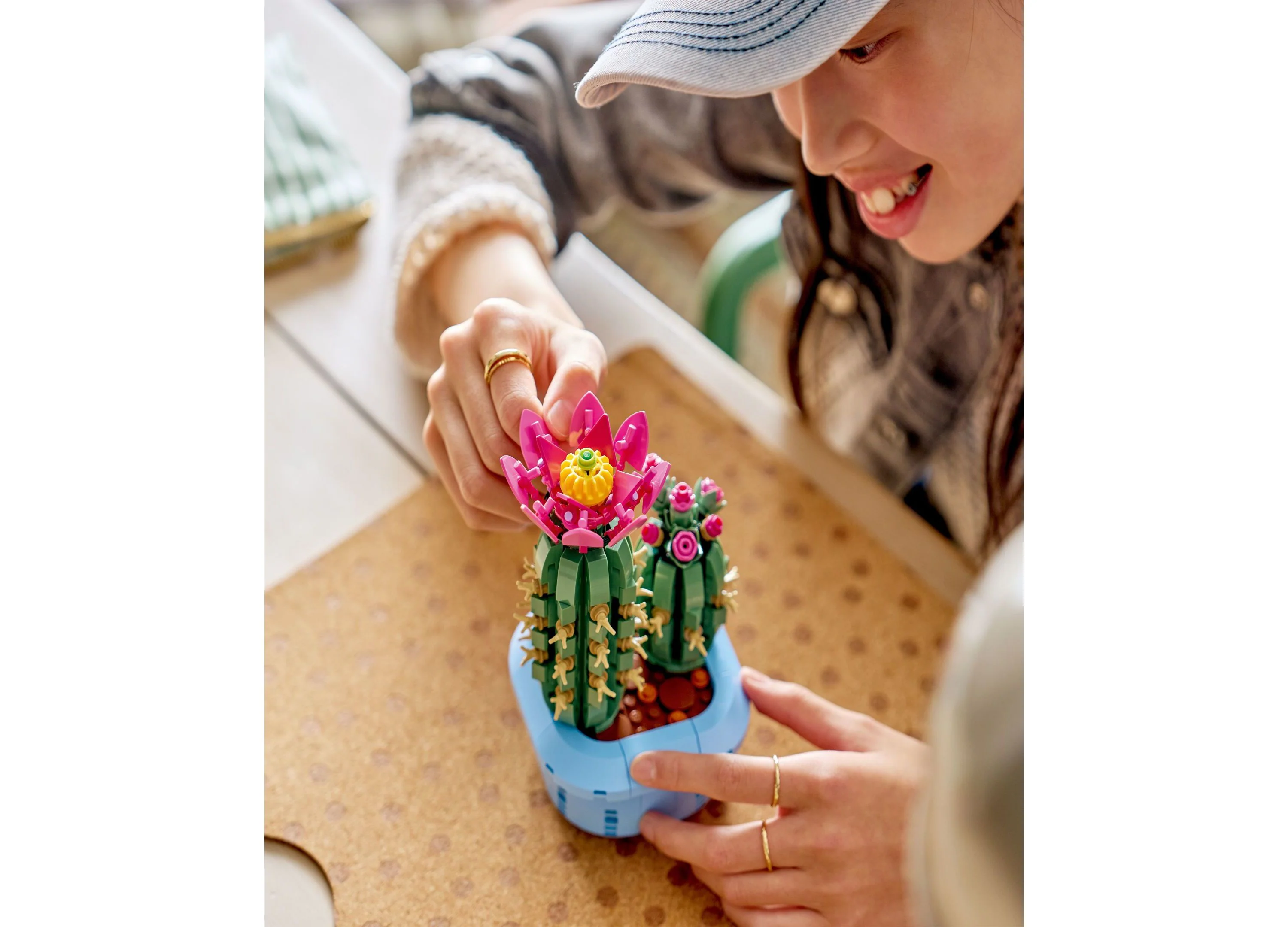 LEGO Botanicals Flowering Cactus Building Set, 482 Pieces - Image 4