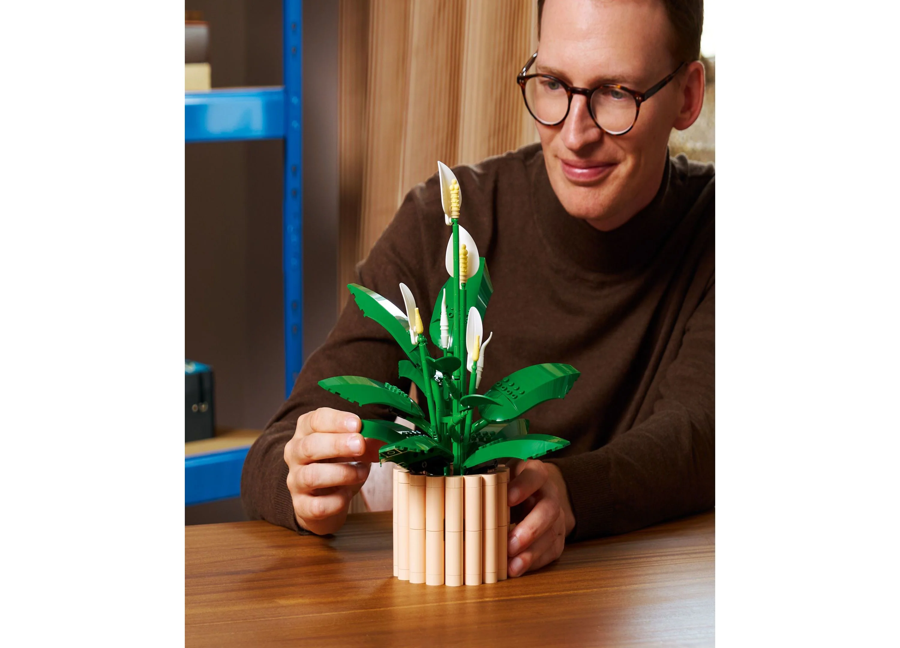 LEGO® Botanicals Peace Lily Flower Model Kit 474 Pieces – Home Decor - Image 4