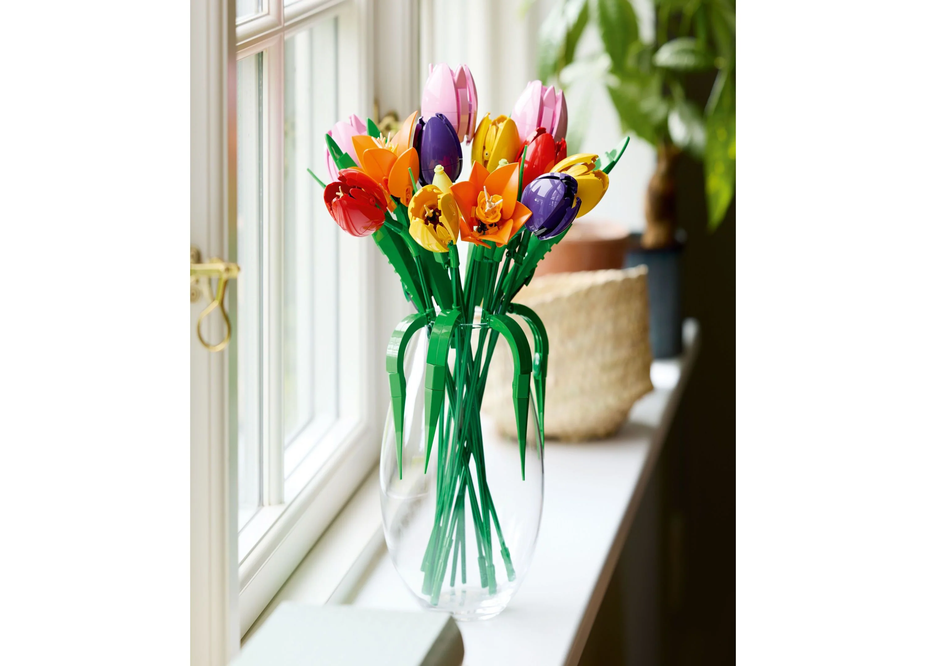 LEGO Botanicals Tulip Bouquet Flower Decor Building Kit, 576 Pieces - Image 6