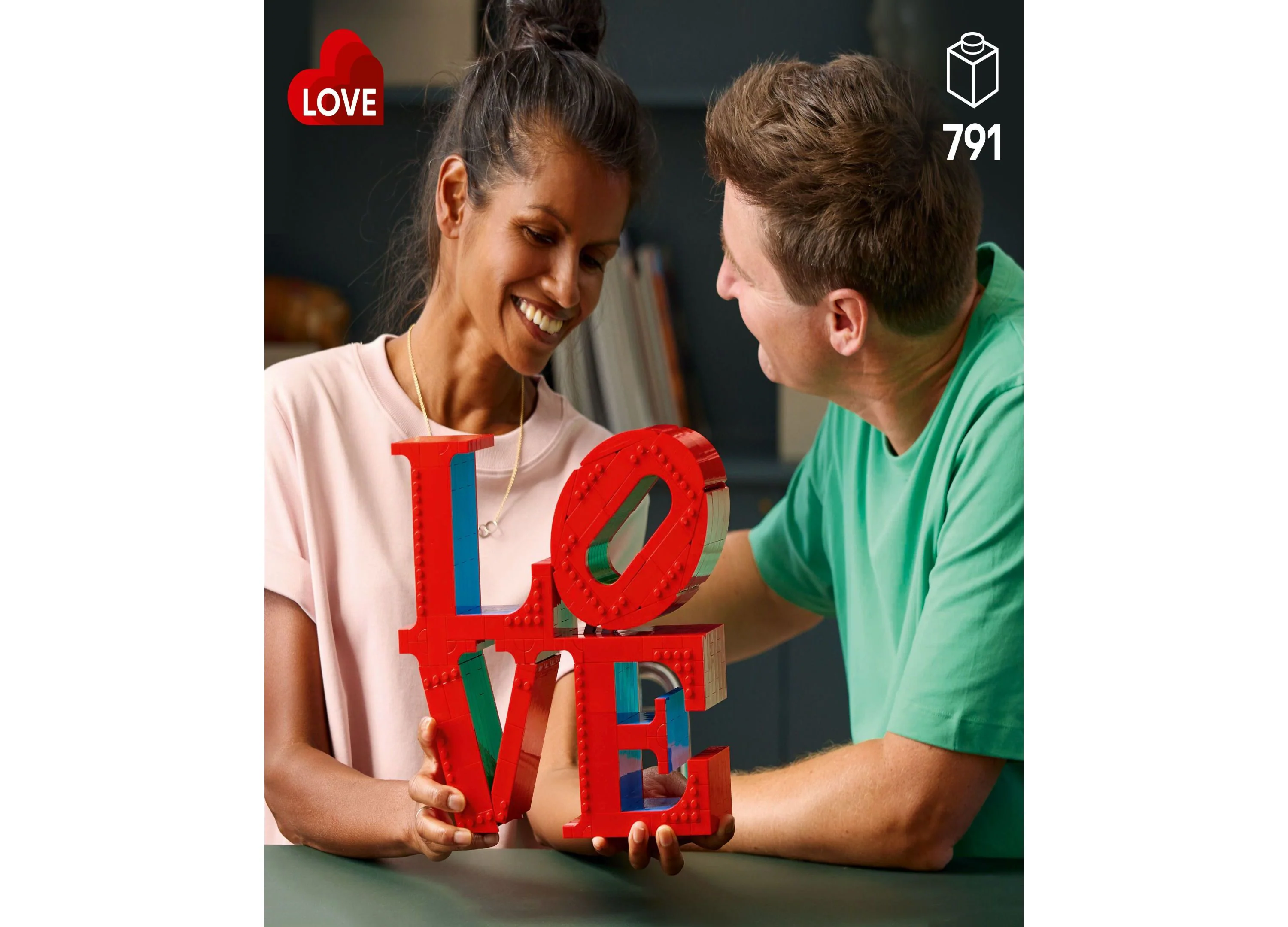 LEGO Art Love Sculpture Building Kit for Adults 31214 - Pop Art Icon - Image 3