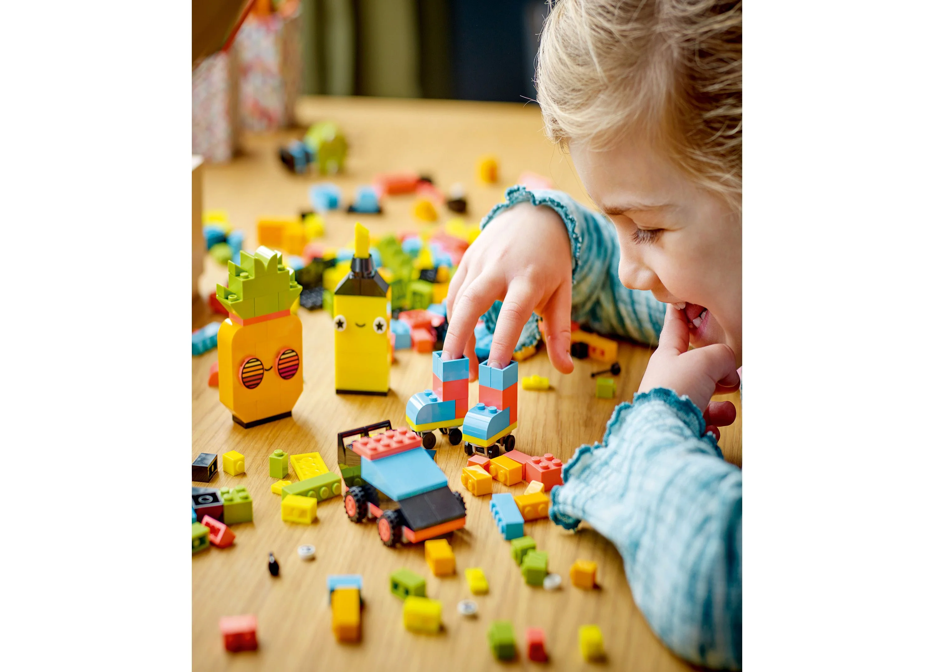 LEGO Classic 333-Piece Creative Neon Fun Building Set - Bright Colors - Image 6
