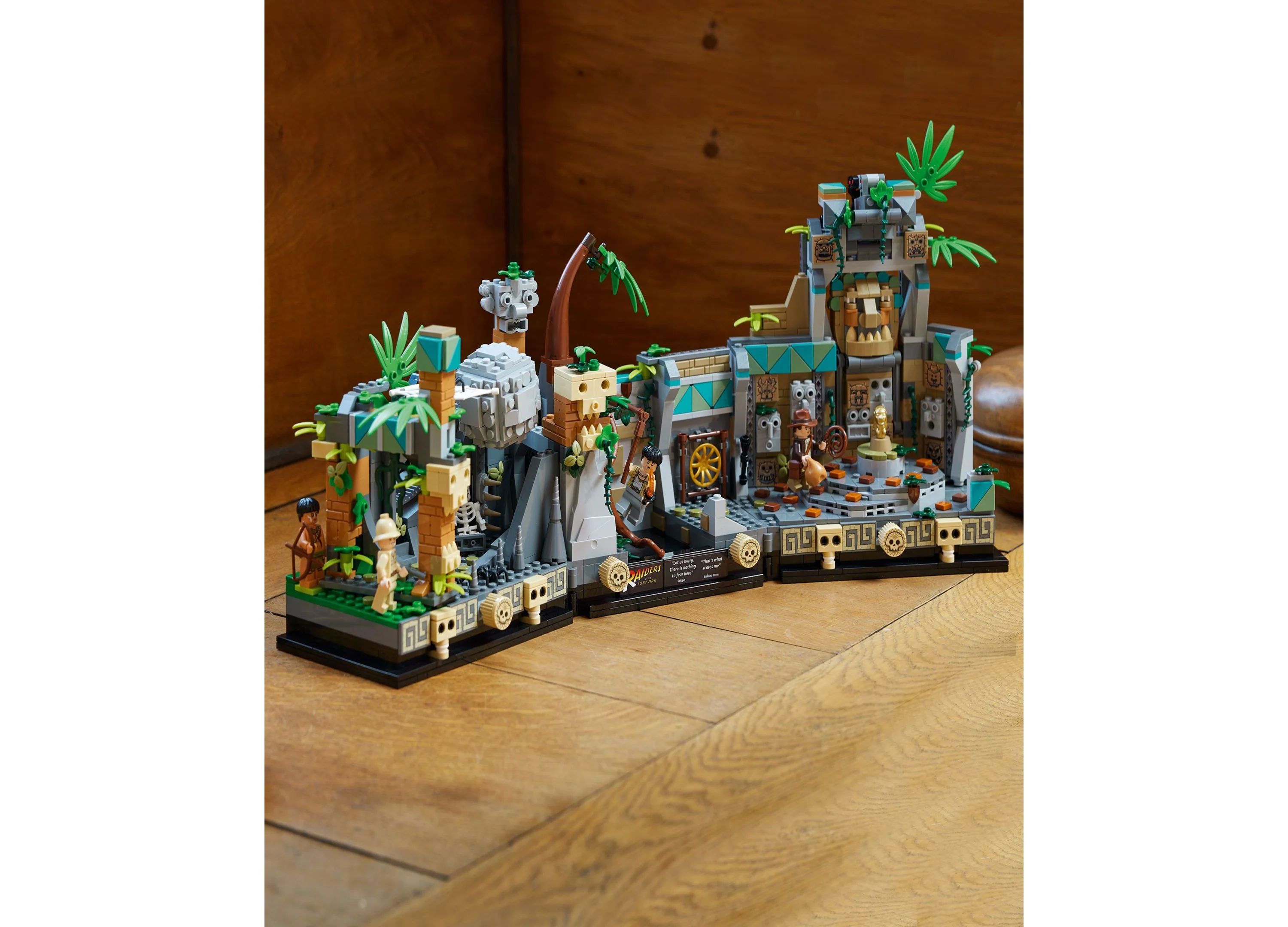 LEGO Indiana Jones Temple of the Golden Idol 1545-Piece Building Set - Image 3