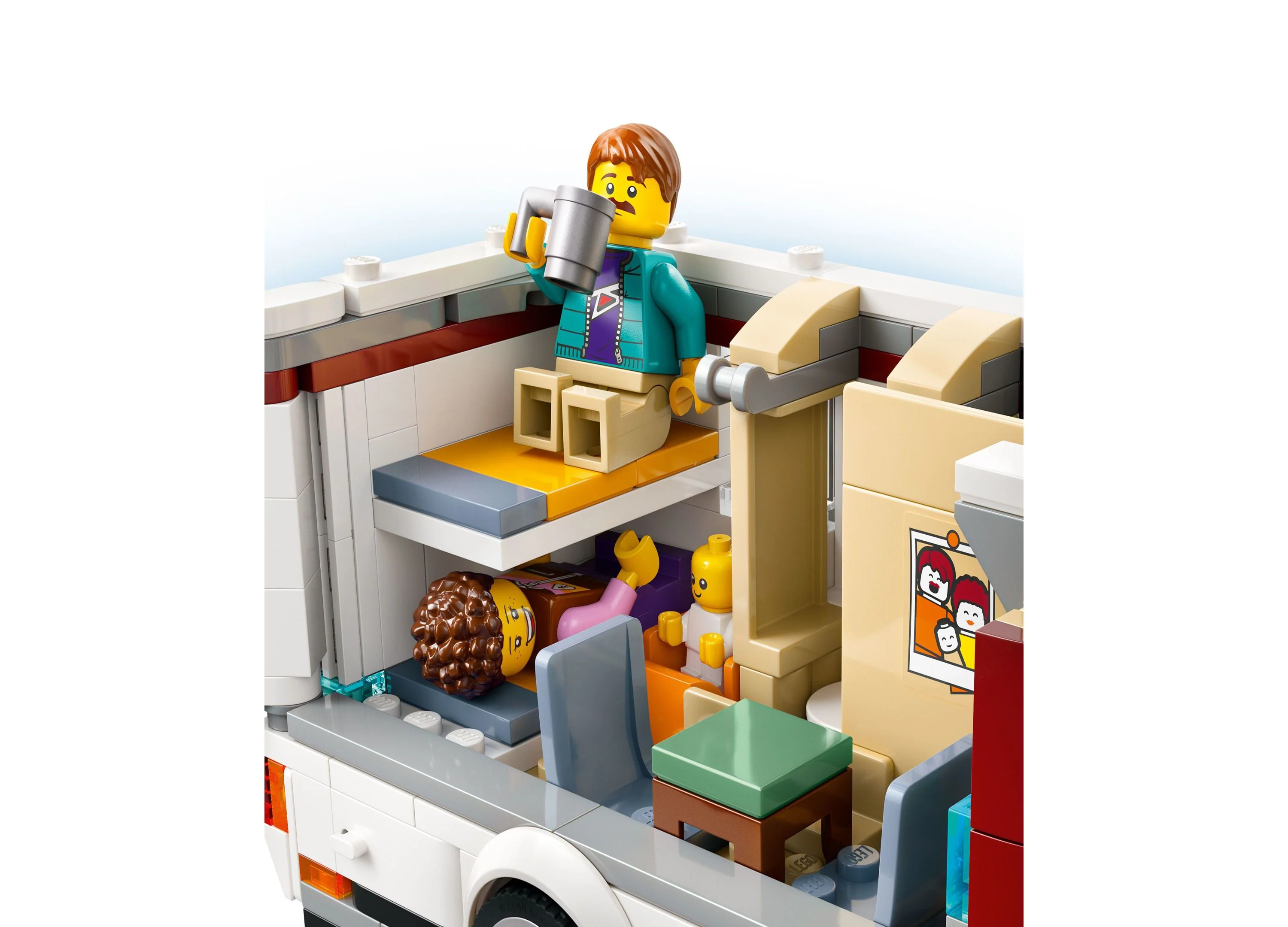 LEGO City Holiday Adventure Camper Van 385-Piece Building Set 60454 - Image 5