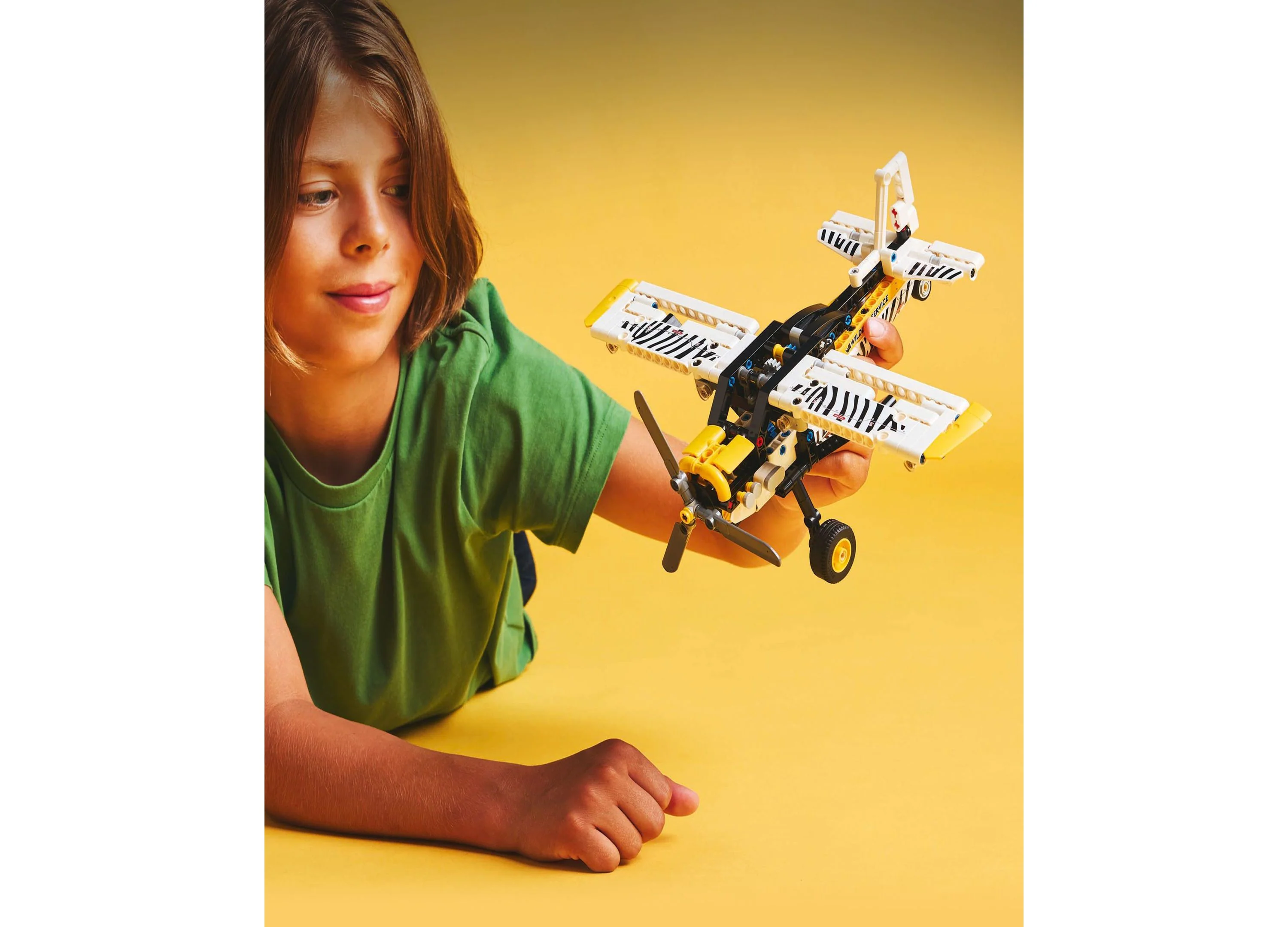 LEGO Technic 333-Piece Bush Plane Building Set with Zebra Print - Image 3