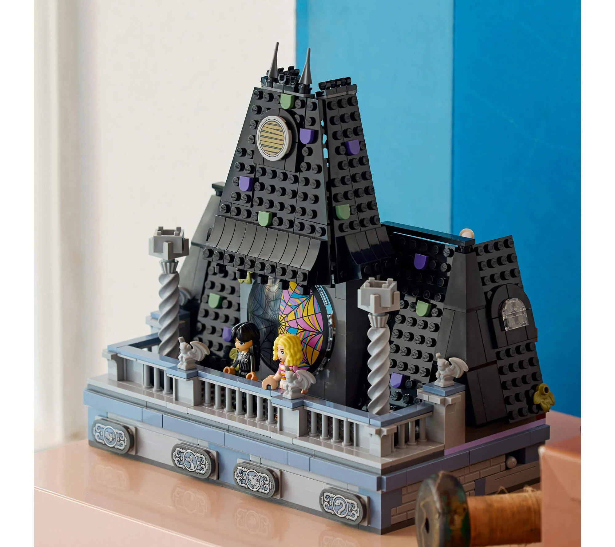 LEGO Wednesday: Nevermore Academy 750-Piece Dorm Room Building Set - Image 4