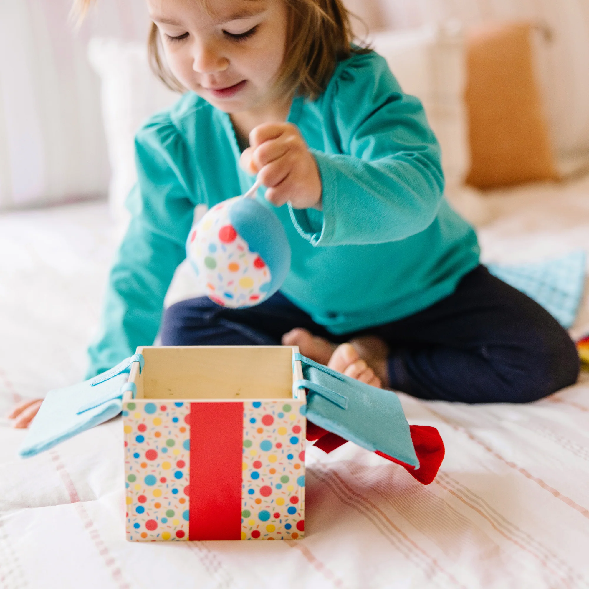 Melissa & Doug Wooden Surprise Gift Box – Interactive Sensory Toy - Image 4