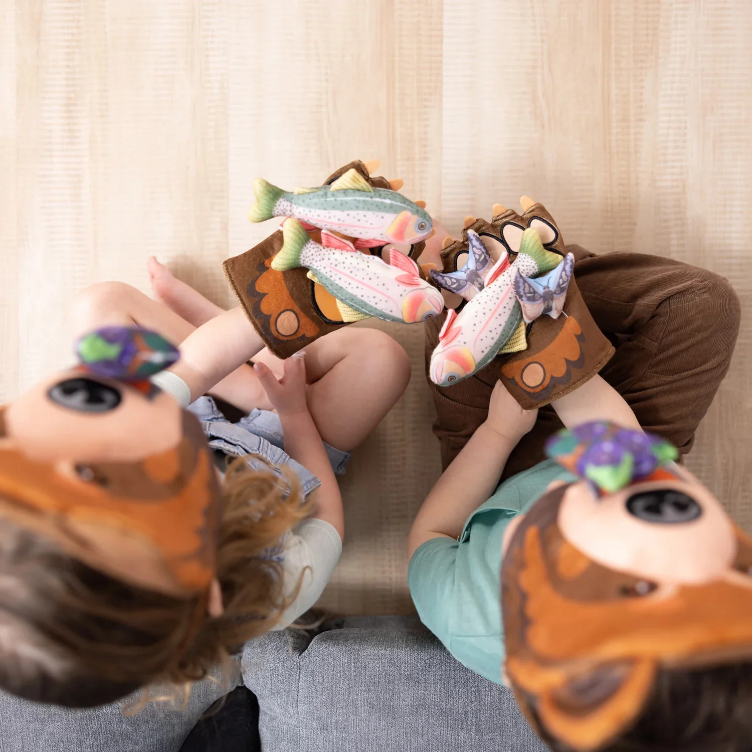 Melissa & Doug Yellowstone Grizzly Bear Pretend Play Set - Image 5