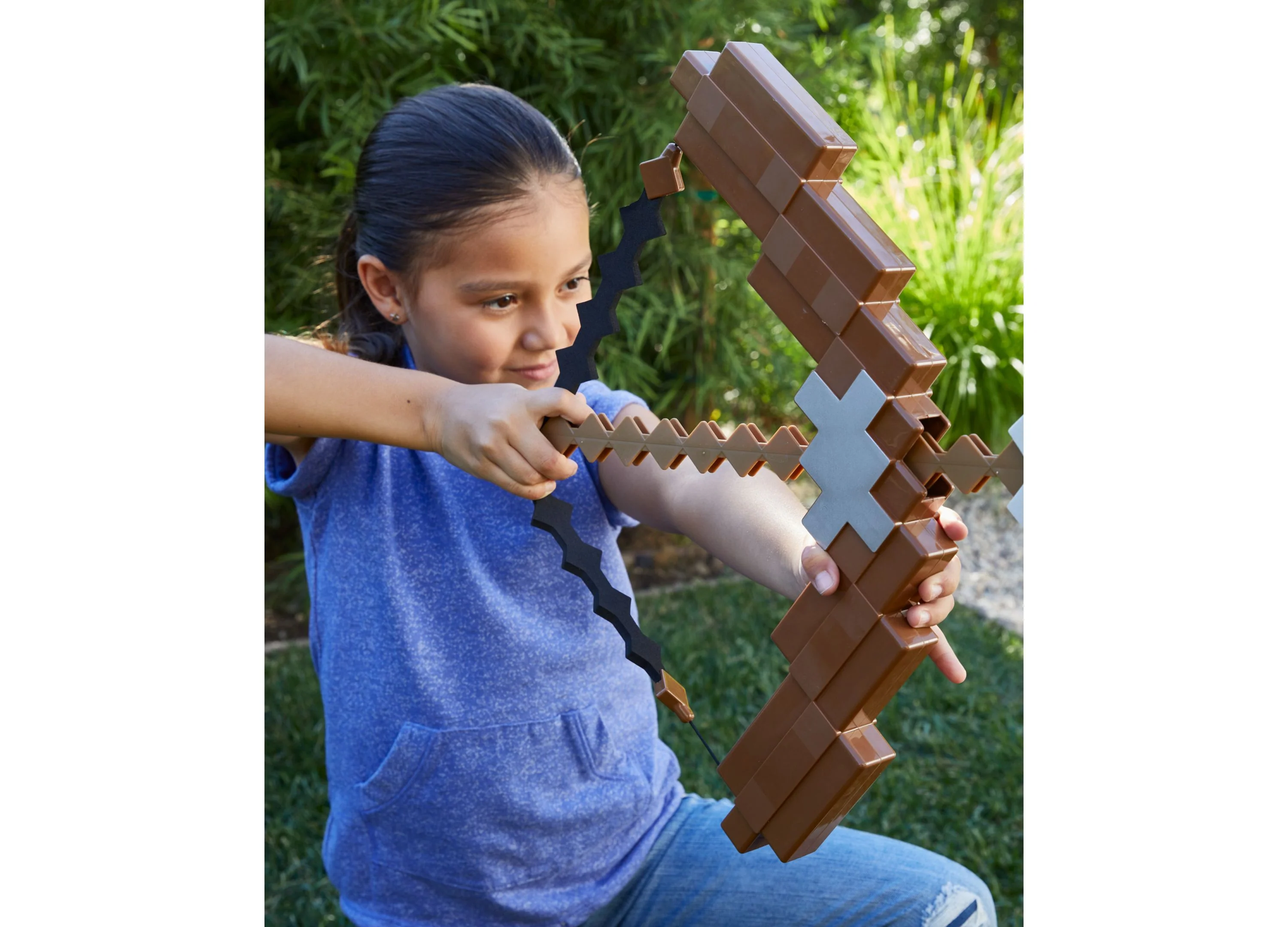 Minecraft Ultimate Bow And Arrow Role-Play Set With Lights And Sounds - Image 4