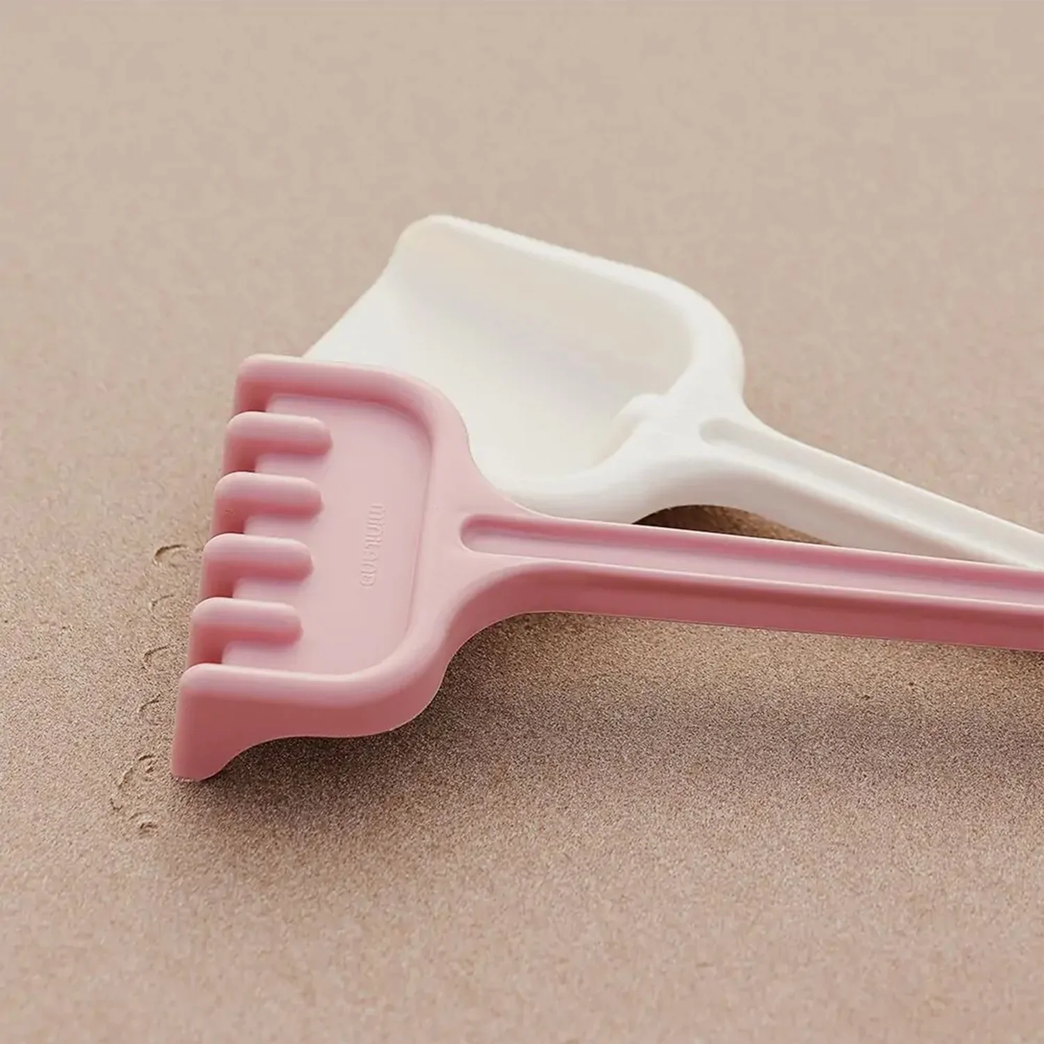 Miniland ECO Rake & Spade Sand Set - Eco-Friendly Beach Toys - Image 4