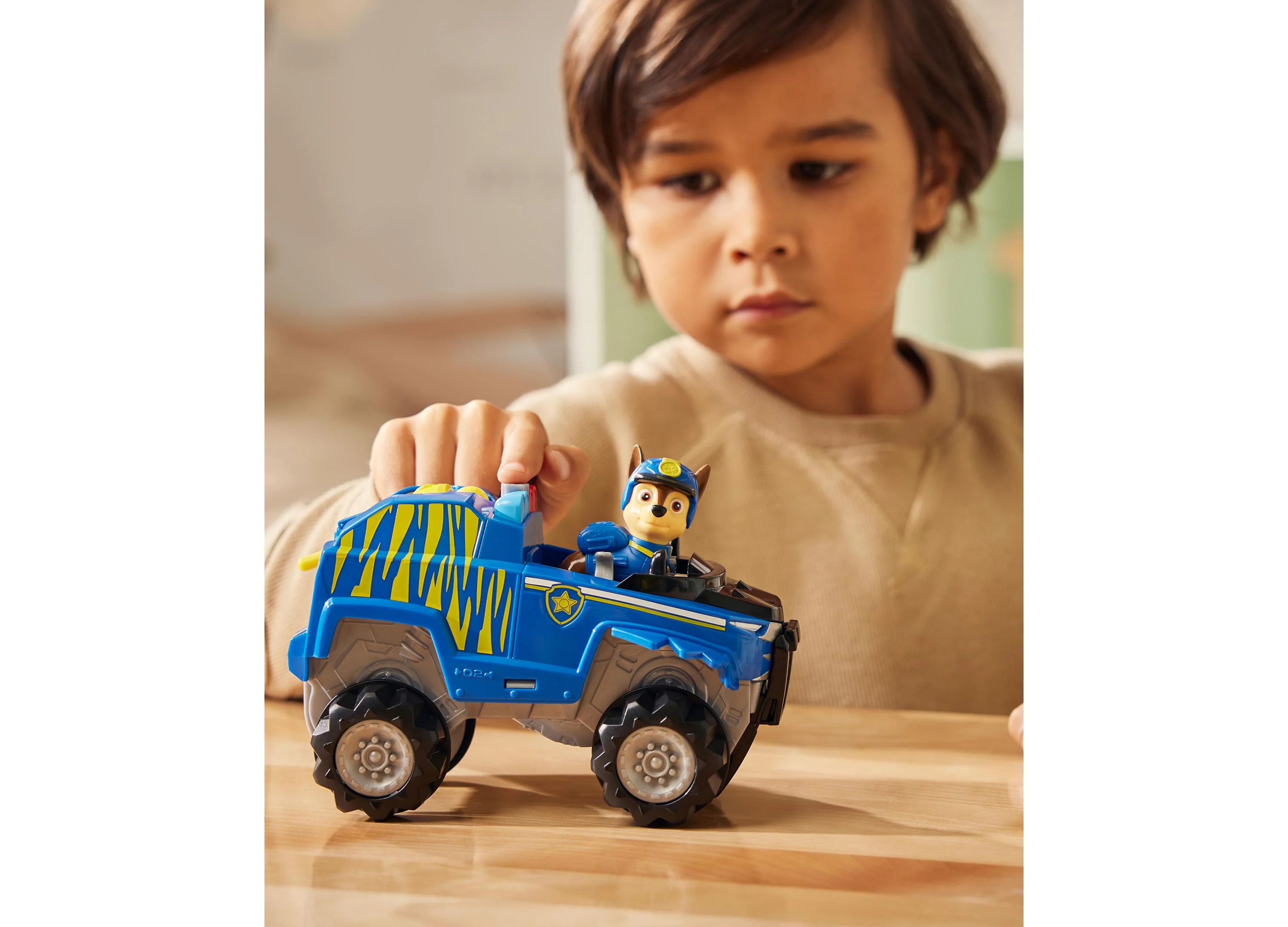Paw Patrol Jungle Pups Chase Tiger Vehicle with Collectible Action Figure - Image 2