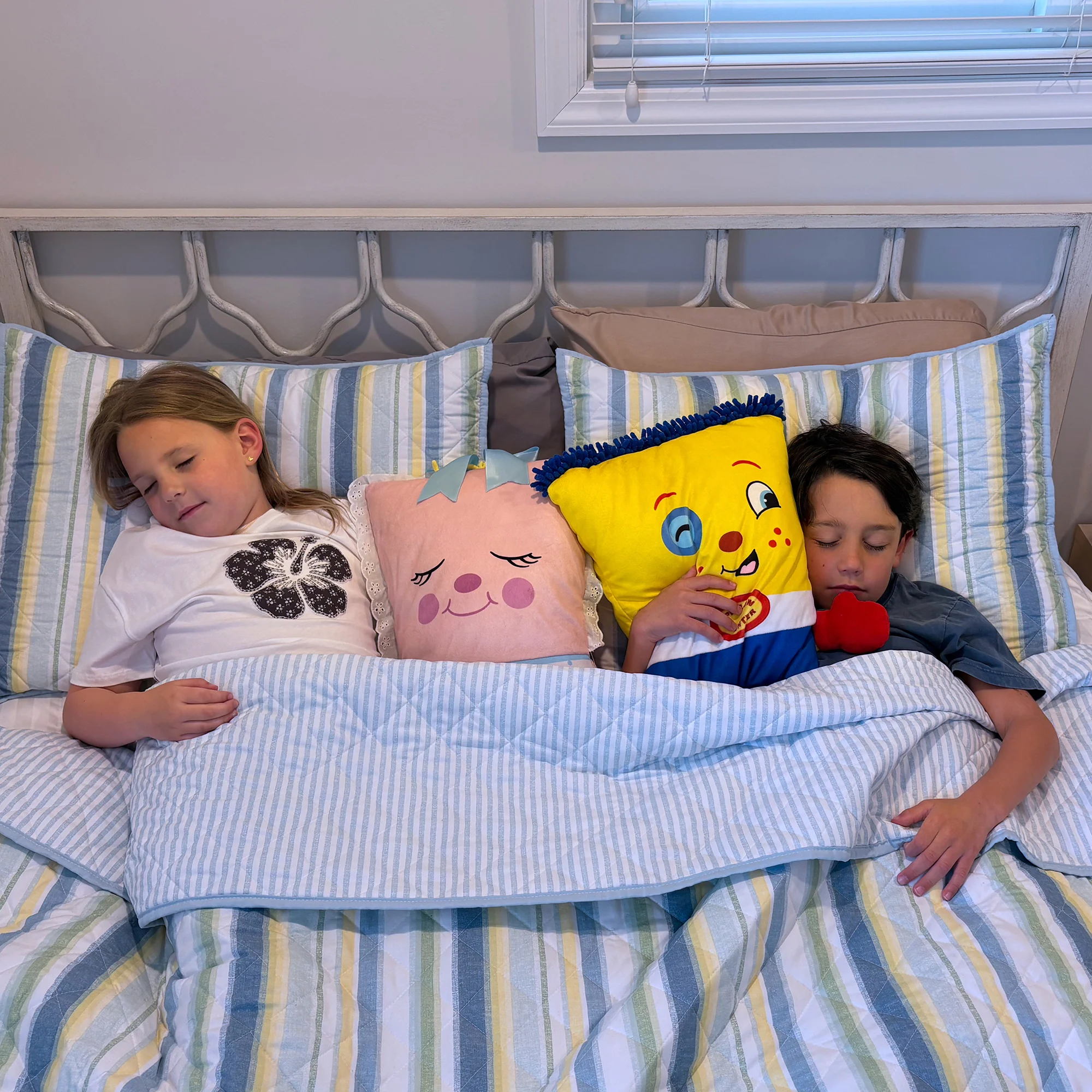 Pillow People Fighter Plush – 2-In-1 Cozy Toy & Pillow, Retro Fun - Image 2