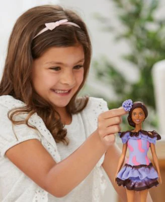 Play-Doh Barbie Fashionista Ruffles Set - Creative Fashion Kit - Image 2