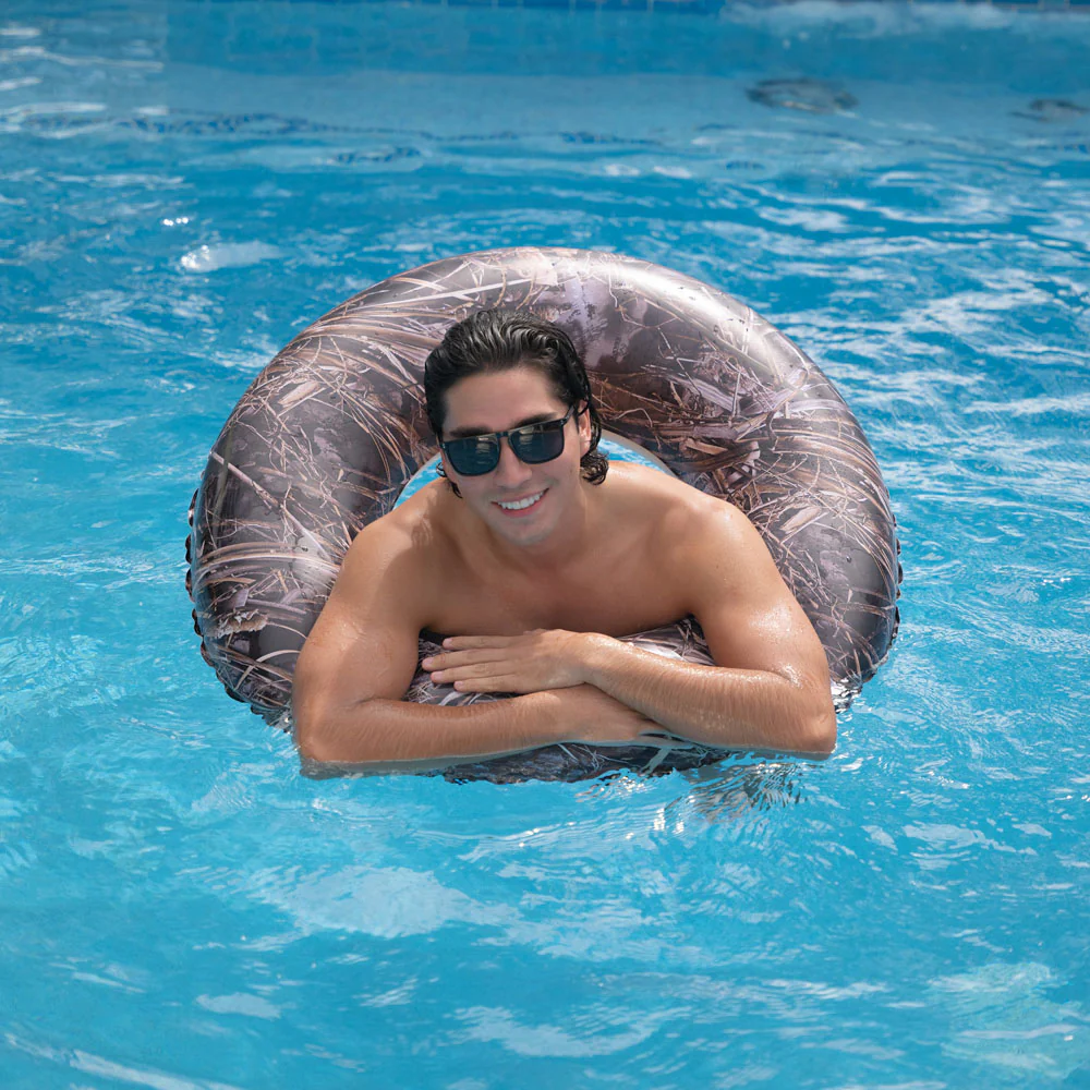 Realtree Max7 36-inch Vibrant Camo Pool Tube - Image 2