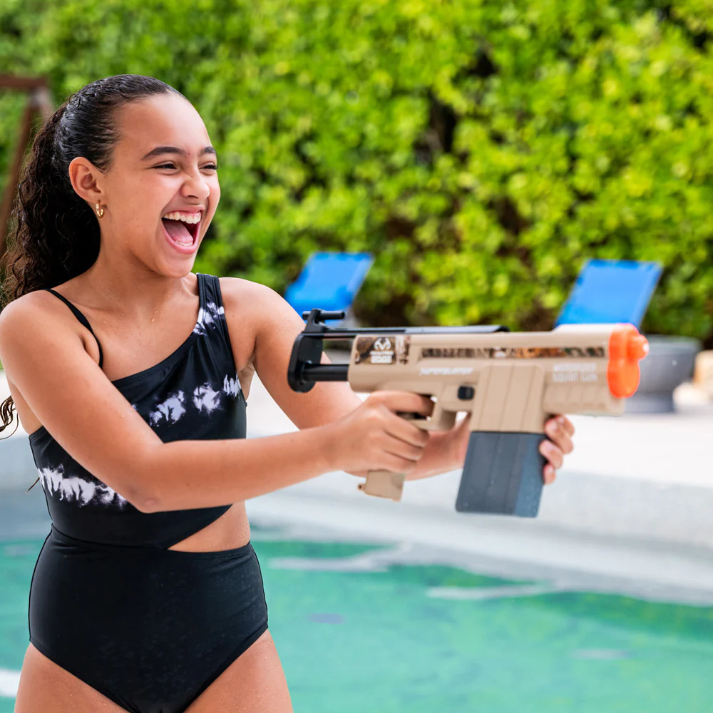 Realtree Super Blaster Motorized Squirt Gun - Image 3
