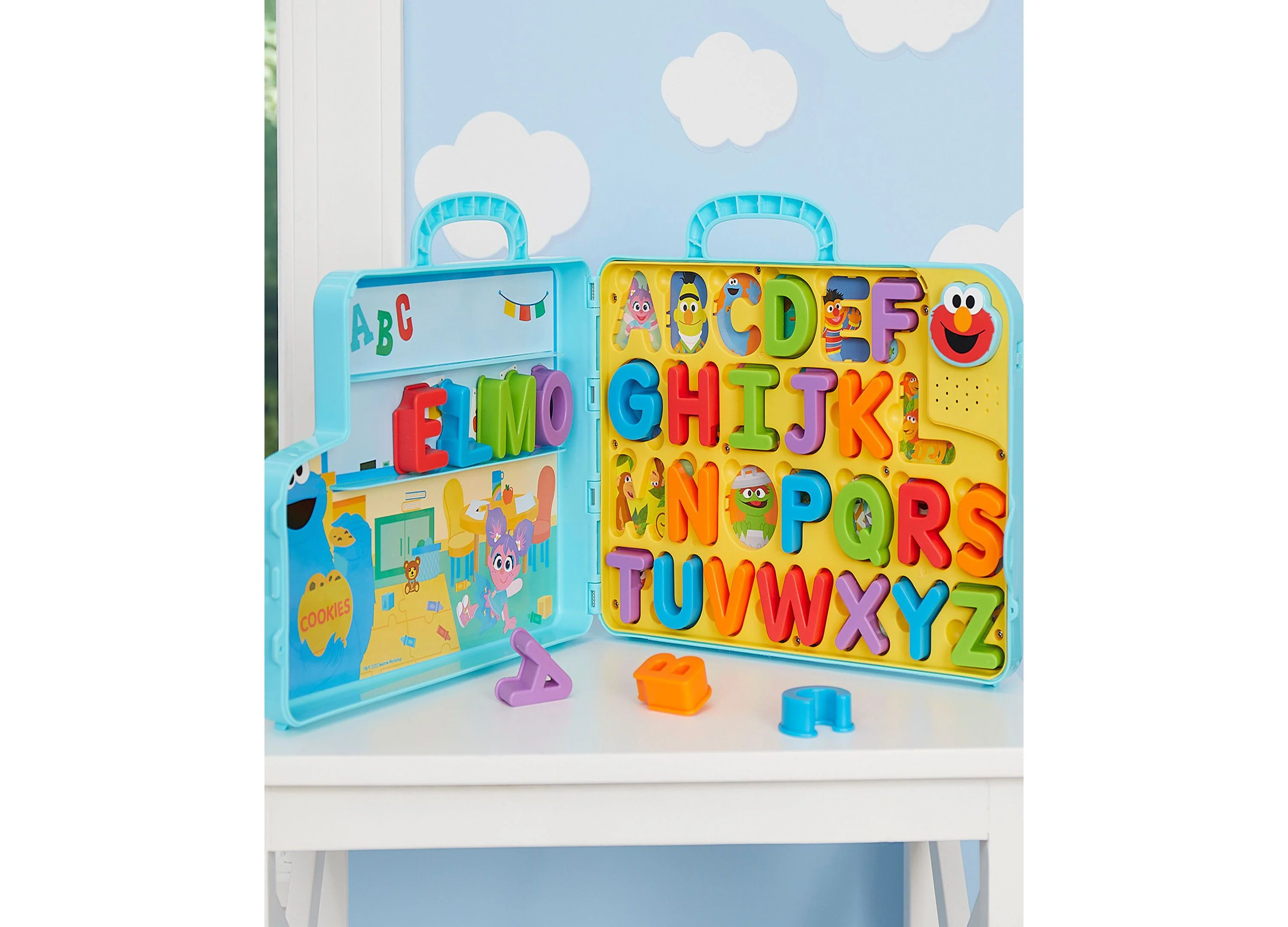 Sesame Street Elmo's Learning Letters Bus - Interactive ABCs Activity Board - Image 7