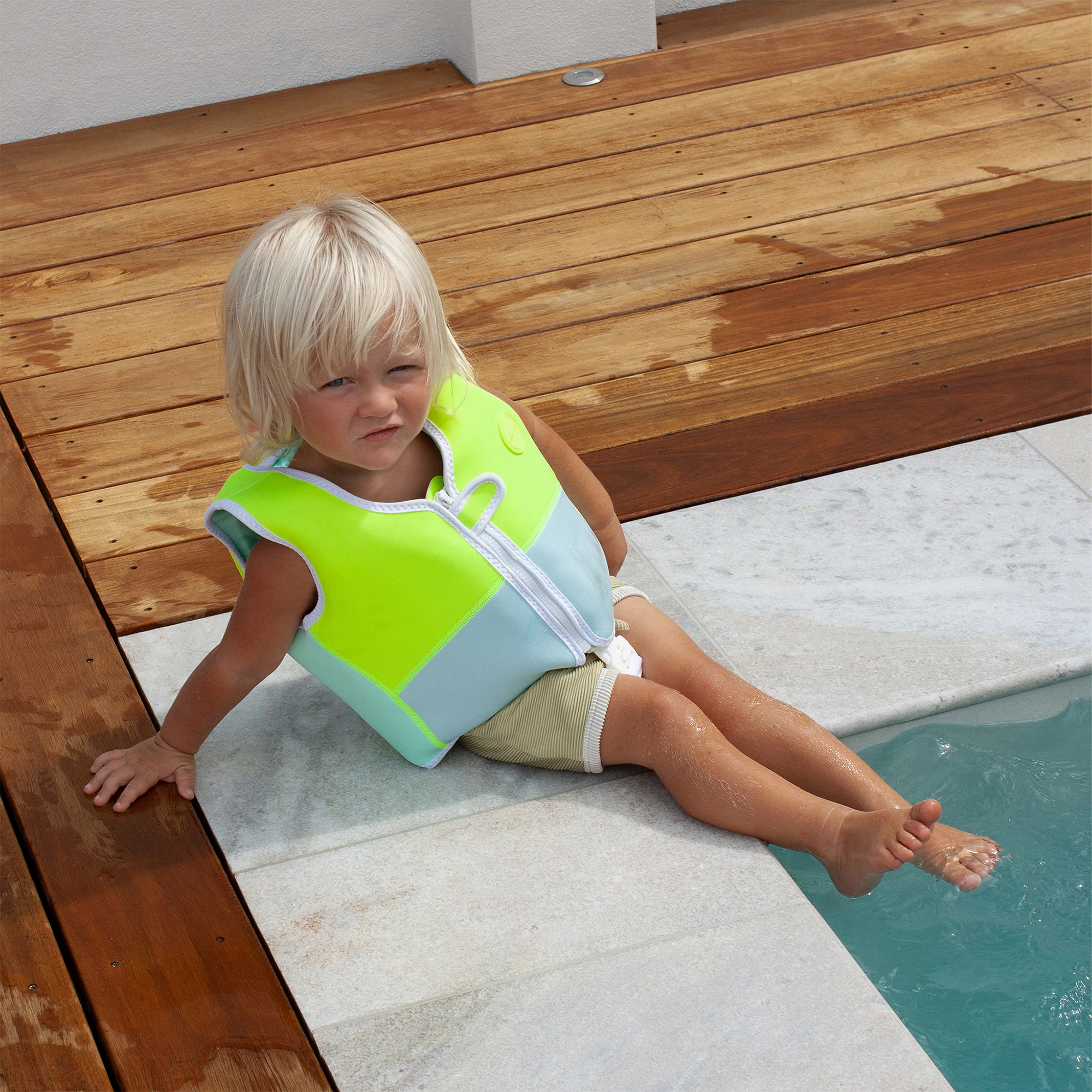 Sunnylife Kids Swim Vest 1-2 - Salty The Shark, Aqua Neon Yellow, 33lb Cap - Image 5