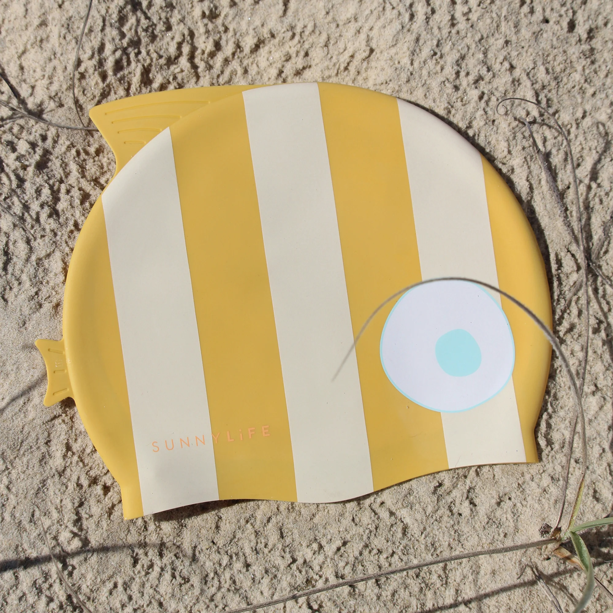 Sunnylife Finn The Fish Kids' Silicone Swim Cap, Ages 3-9 - Image 5