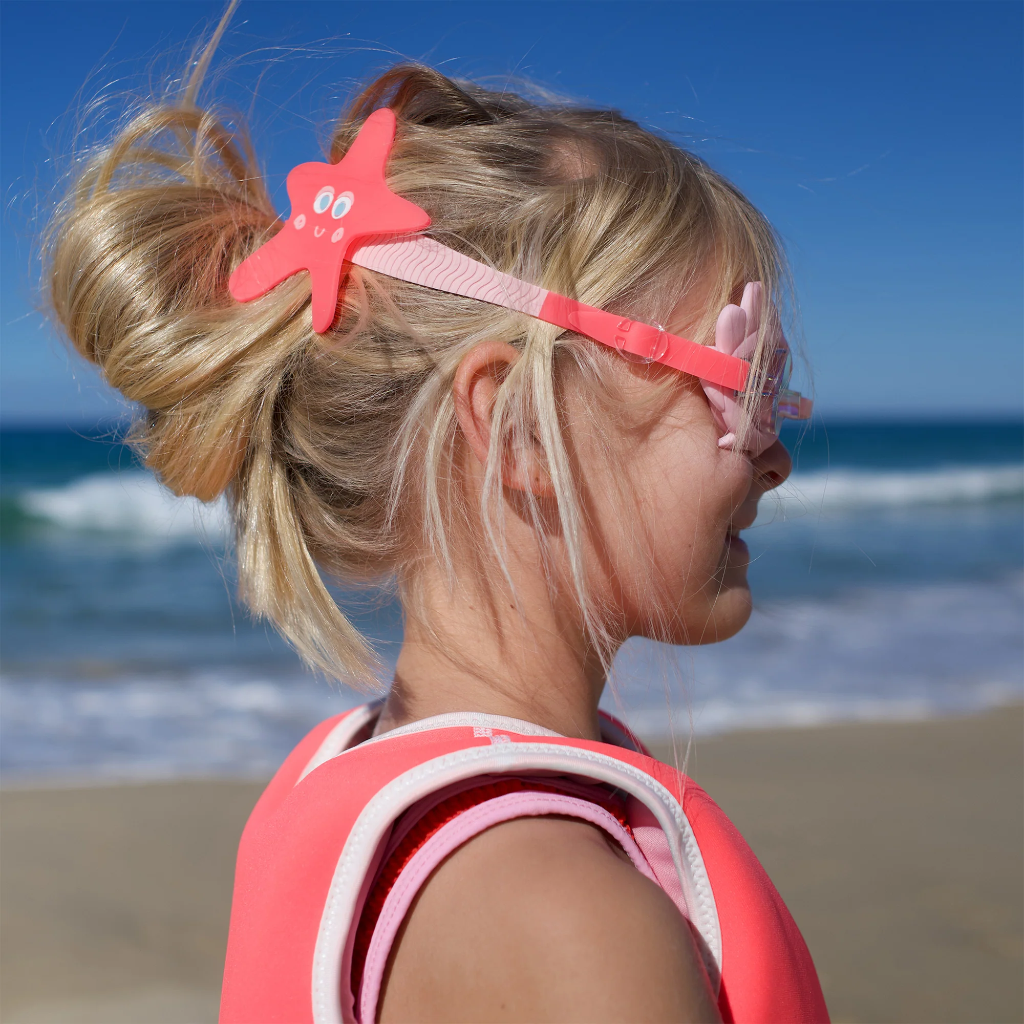 Sunnylife Mini Swim Goggles - Melody the Mermaid Neon Strawberry, 3D Starfish - Image 5