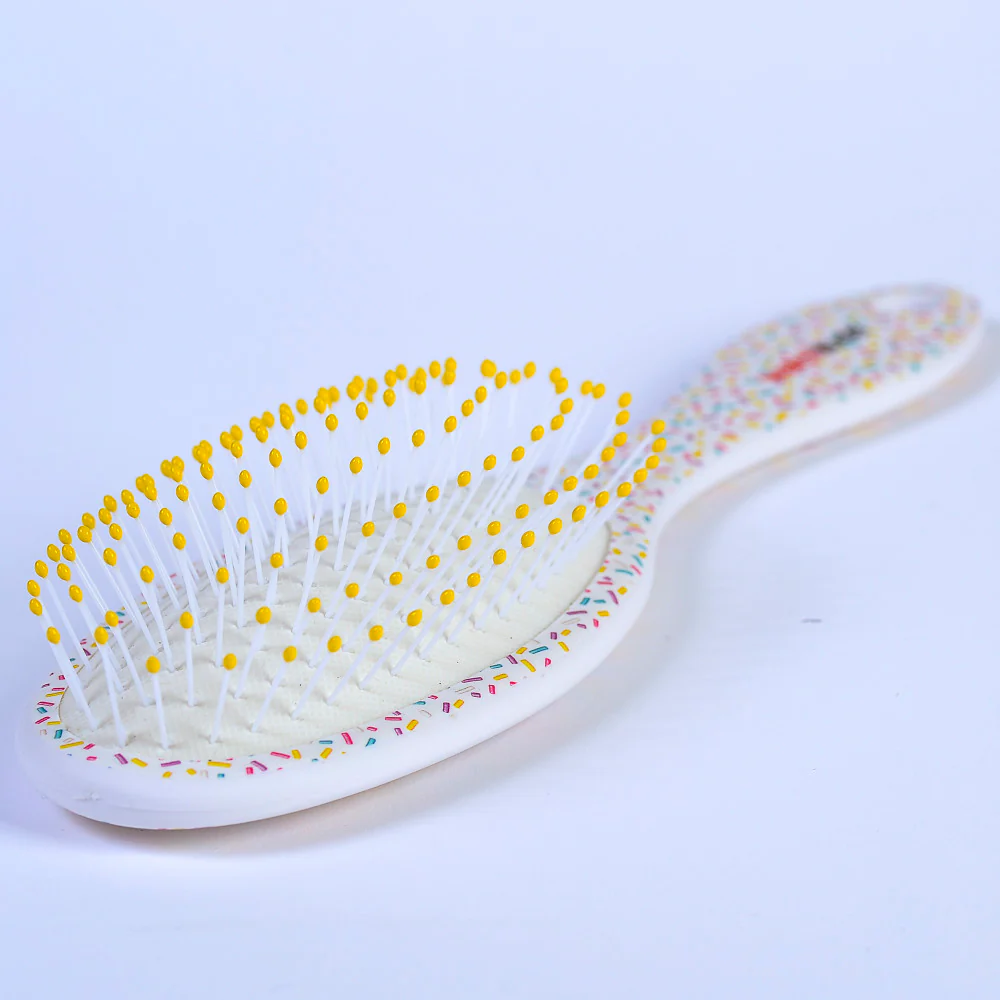 Watchitude Ice Cream Cake Scented Hair Brush for Kids - Vanilla Aroma - Image 4