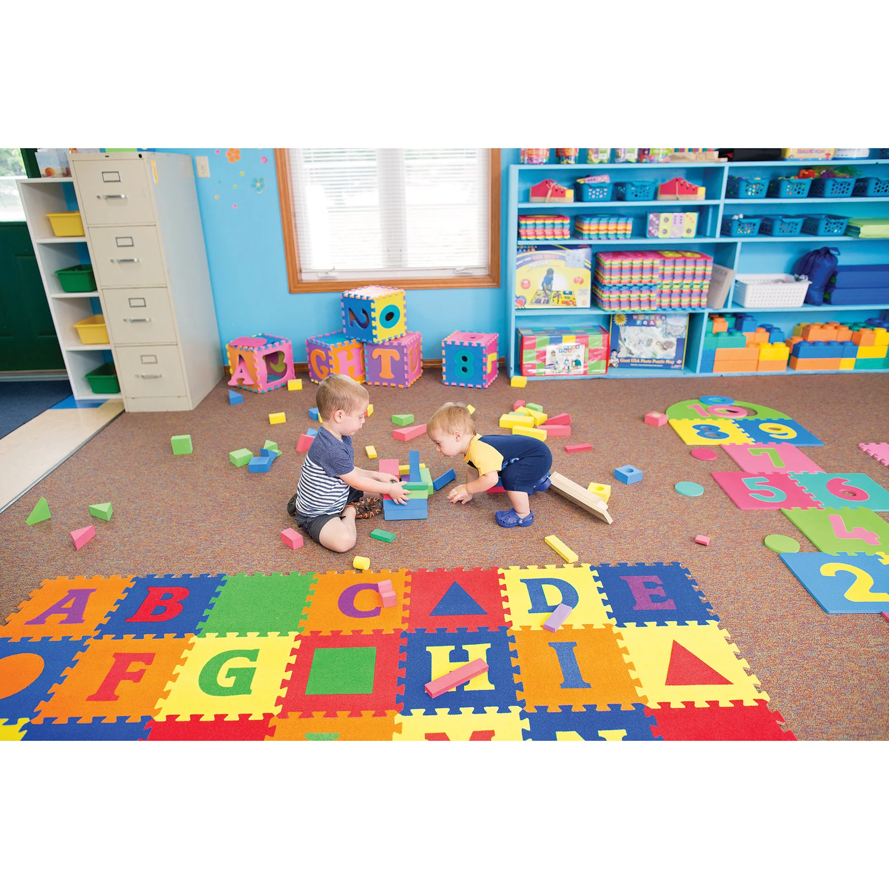 WonderFoam Hopscotch Play Mat Adventure, 26 Bright Pieces - Image 3
