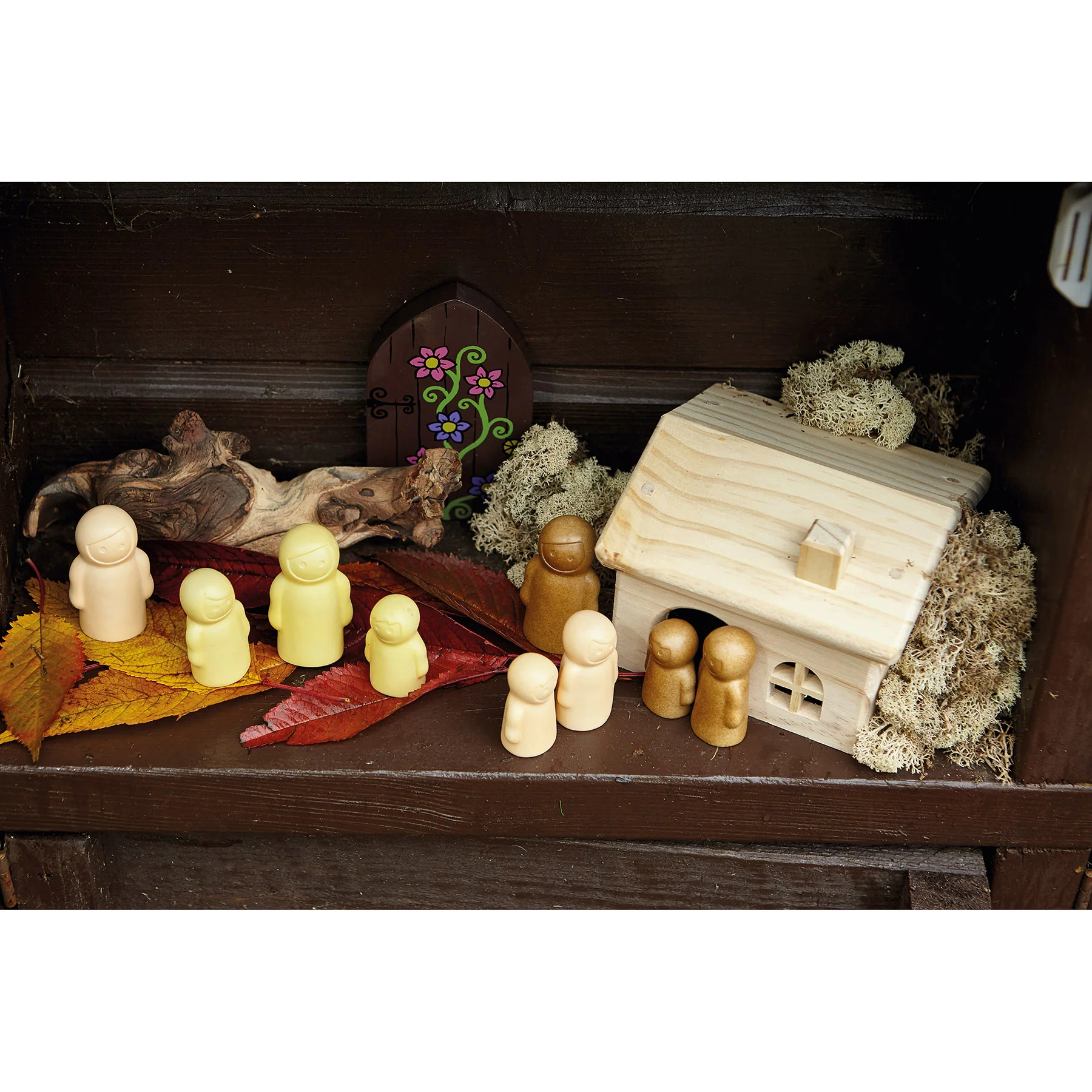 Yellow Door Little People Sensory Play Set – 9 Stone Mix Figures - Image 4